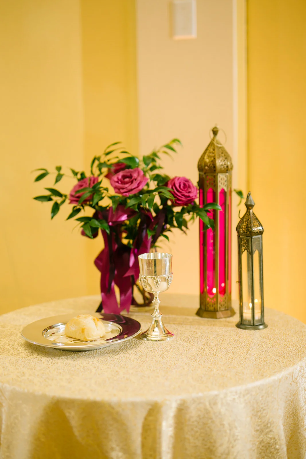 lanterns and pink floral decor