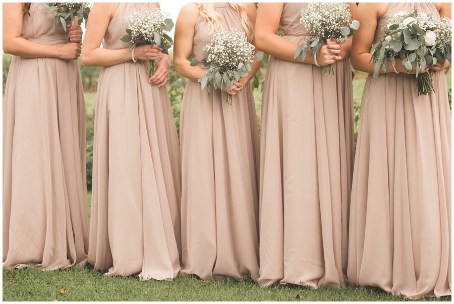  bridesmaids in peach dresses 