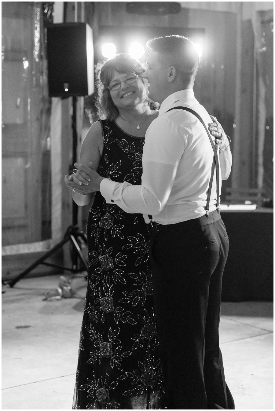 groom dancing with his mother