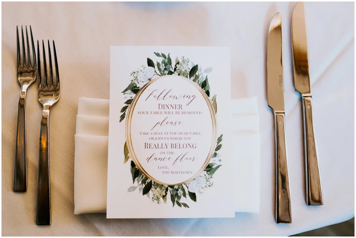 Wedding tablescape planned by MPLS Wedding Planner