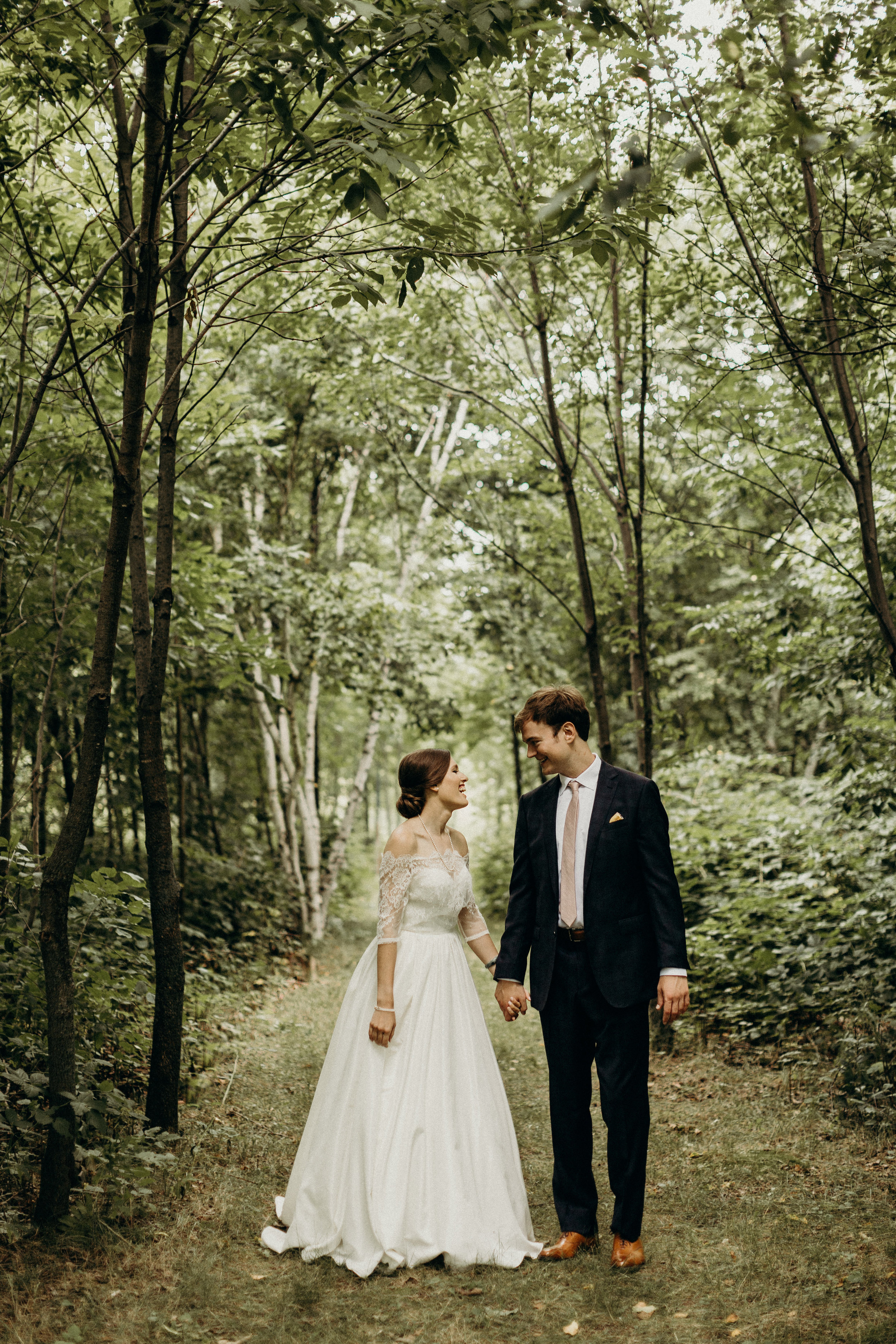  Bride and groom’s First Look 