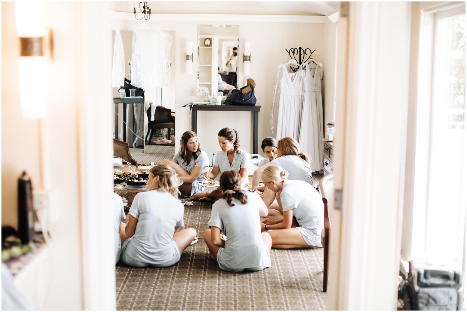  Minnesota Wedding Planner. Lafayette Club Wedding. Bridesmaids getting ready for the wedding 