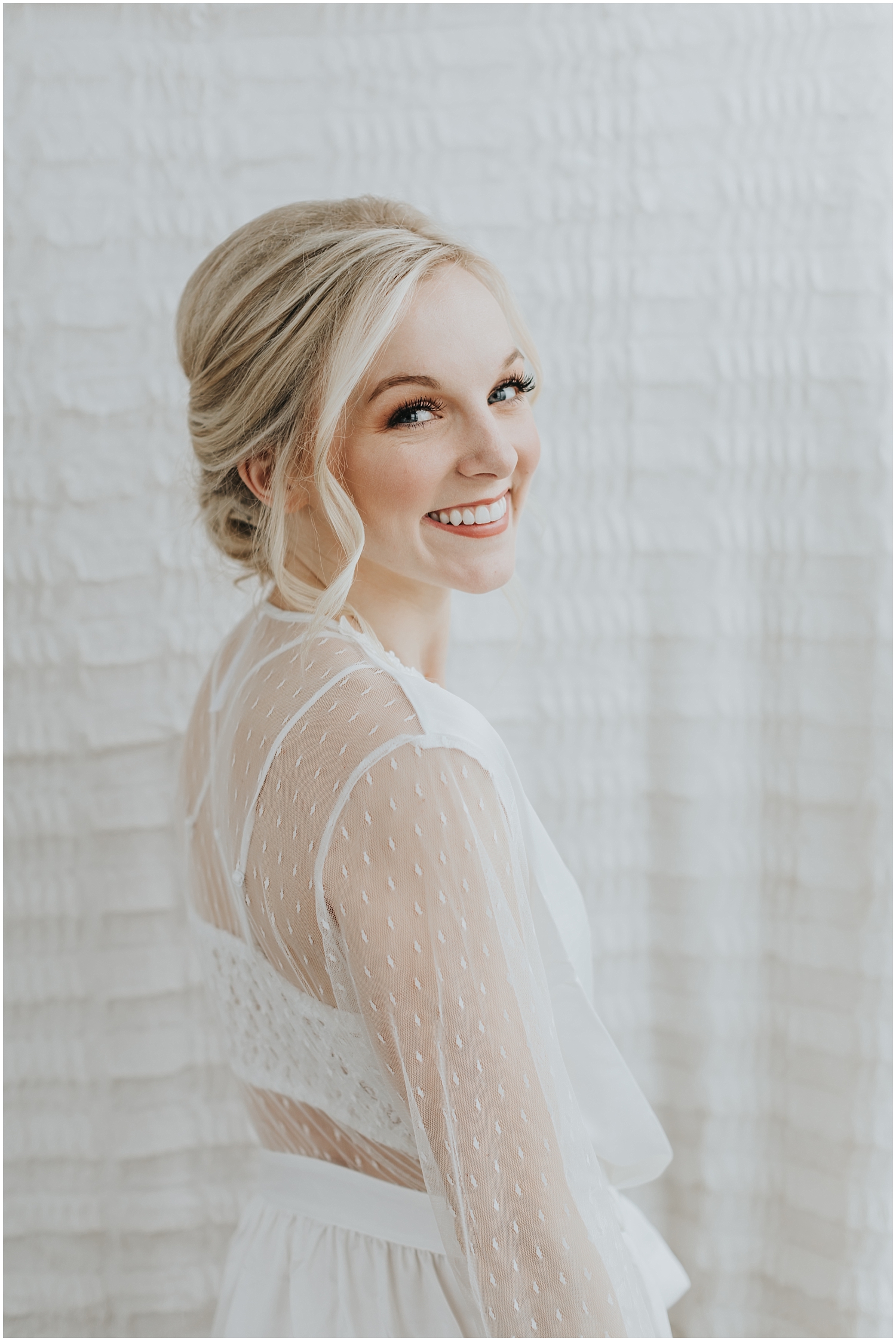bride getting ready for her MPLS wedding