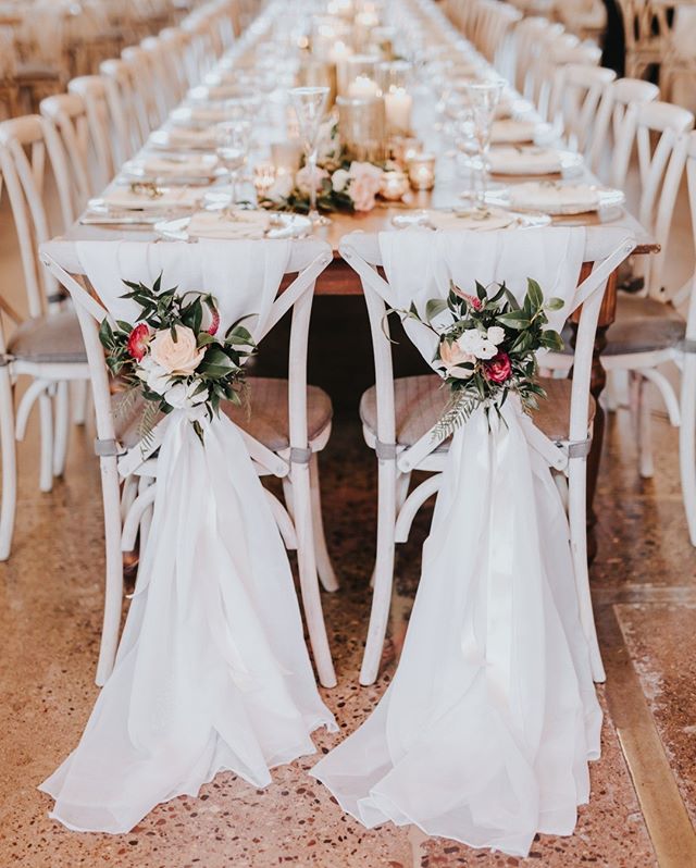 When you want the feeling of a sweetheart table, without the sweetheart table 💕⠀⠀⠀⠀⠀⠀⠀⠀⠀
⠀⠀⠀⠀⠀⠀⠀⠀⠀
Venue: @machineshopmpls⠀⠀⠀⠀⠀⠀⠀⠀⠀
Bride's Hair: @carlyhavilandstyles⠀⠀⠀⠀⠀⠀⠀⠀⠀
Bridesmaids Hair: Pure Beauty⠀⠀⠀⠀⠀⠀⠀⠀⠀
Makeup Artist: @ladyvampartistry⠀⠀