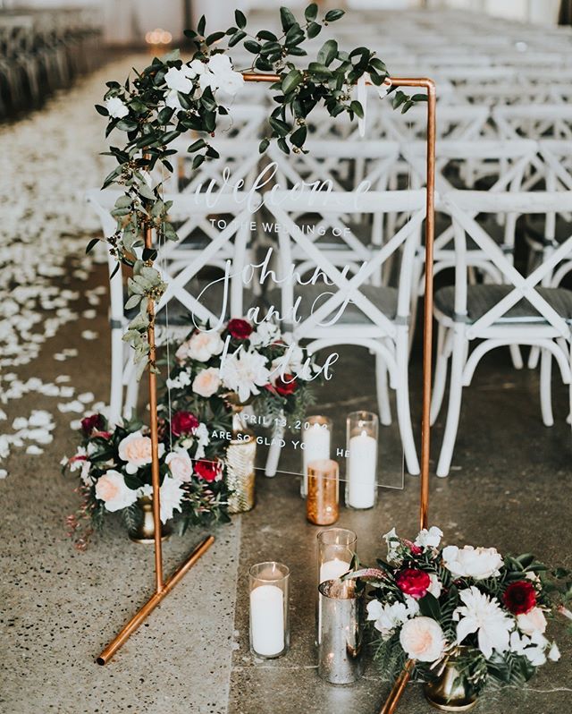 Acrylic signage is our new favorite!⠀⠀⠀⠀⠀⠀⠀⠀⠀
⠀⠀⠀⠀⠀⠀⠀⠀⠀
Venue: @machineshopmpls⠀⠀⠀⠀⠀⠀⠀⠀⠀
Bride's Hair: @carlyhavilandstyles⠀⠀⠀⠀⠀⠀⠀⠀⠀
Bridesmaids Hair: Pure Beauty⠀⠀⠀⠀⠀⠀⠀⠀⠀
Makeup Artist: @ladyvampartistry⠀⠀⠀⠀⠀⠀⠀⠀⠀
Catering: @damicocatering⠀⠀⠀⠀⠀⠀⠀⠀⠀
R