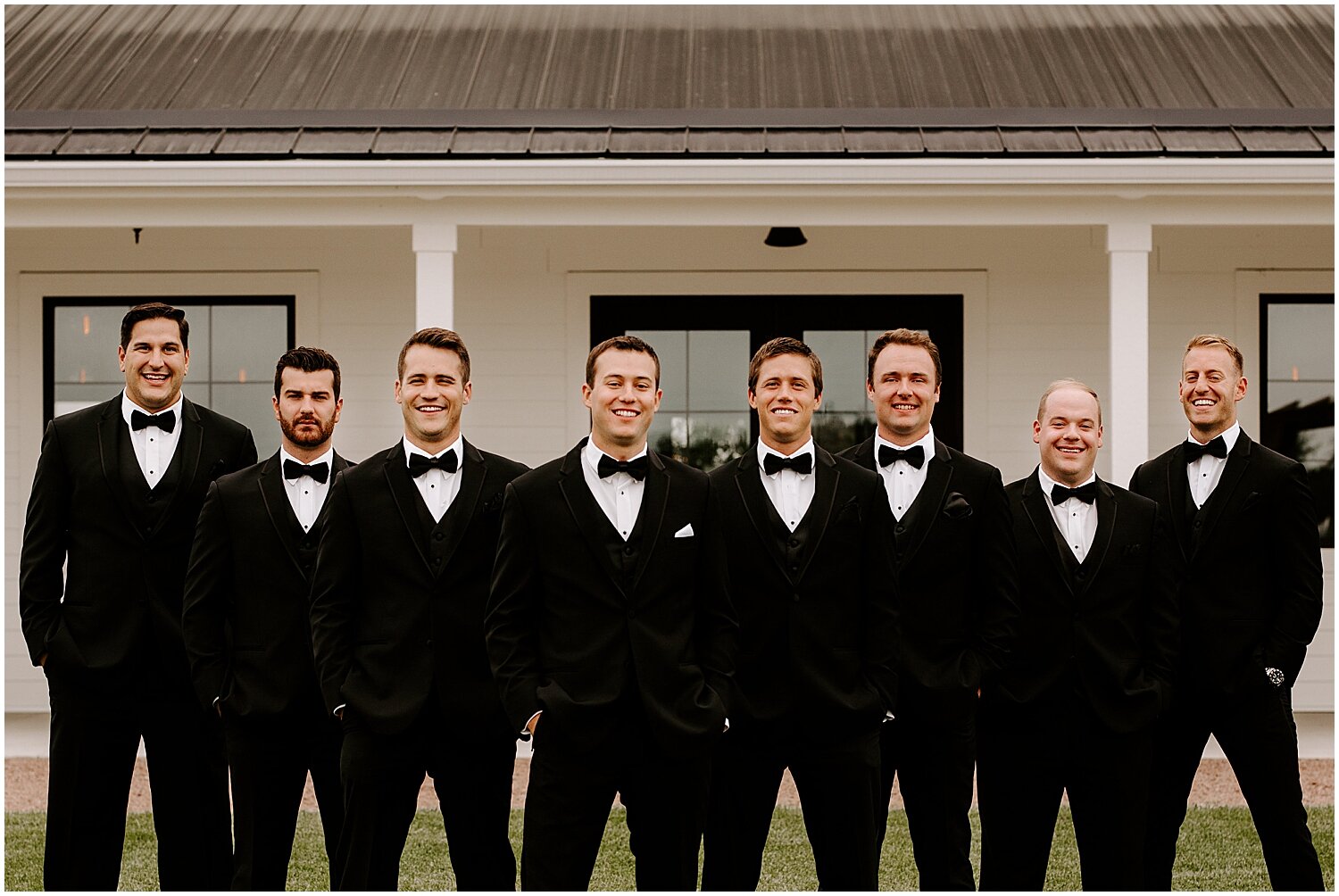  groom and groomsmen portrait 