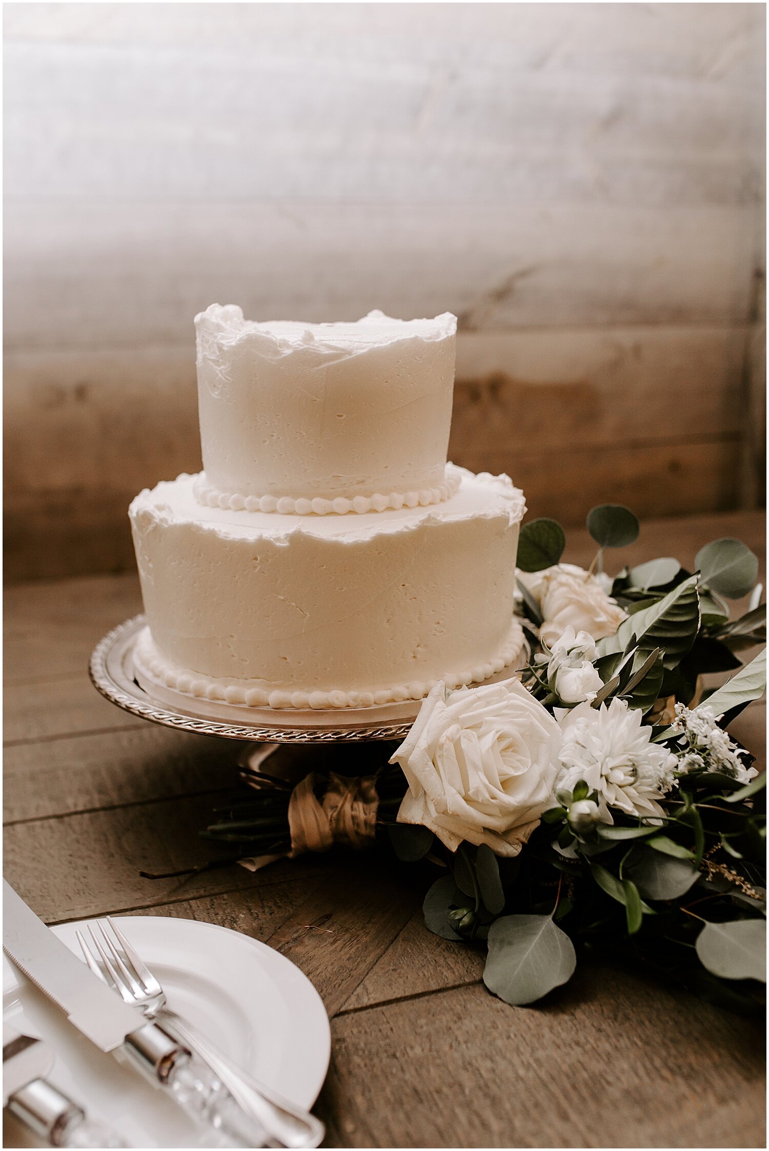  small white wedding cake  