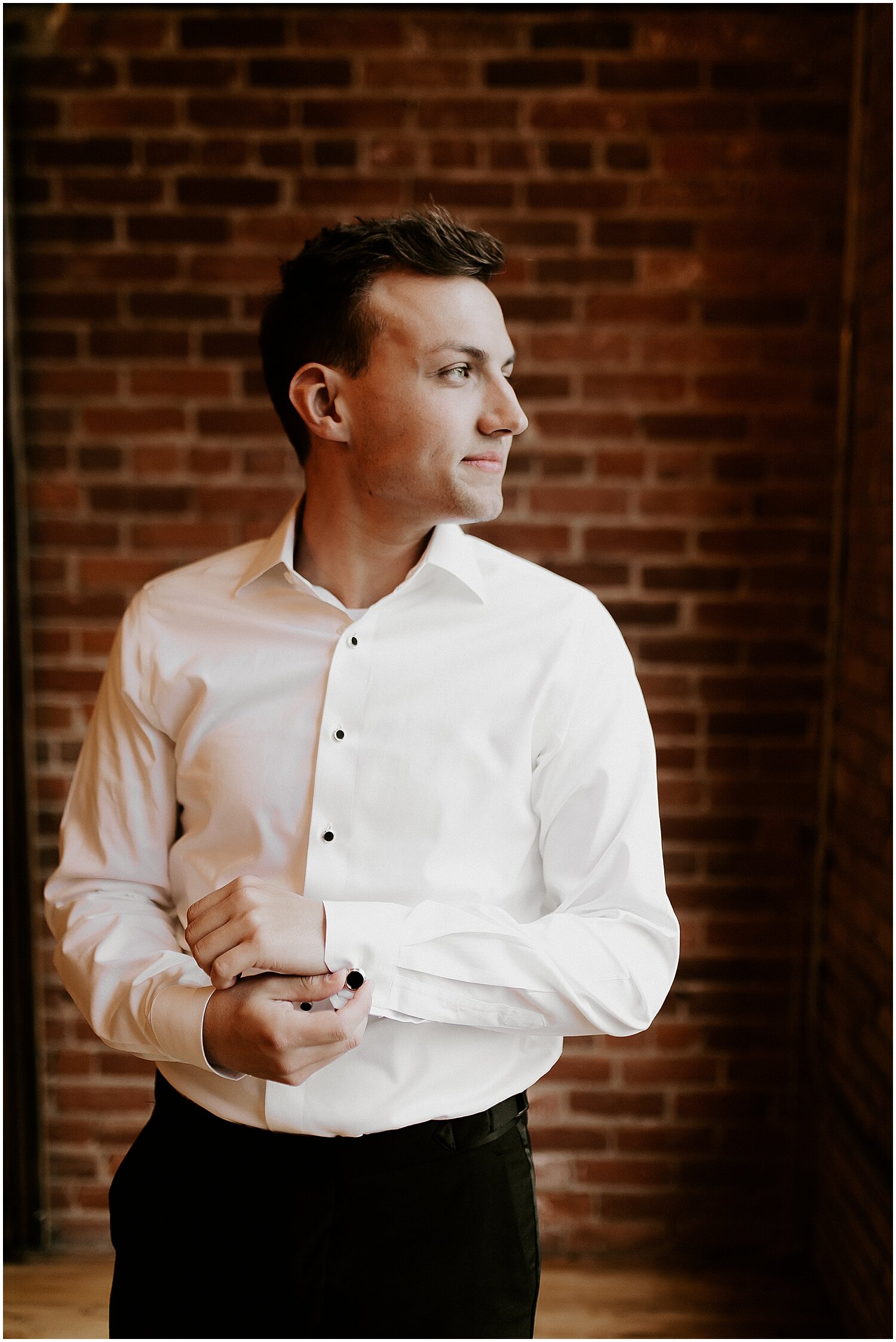  groom getting ready for his wedding 