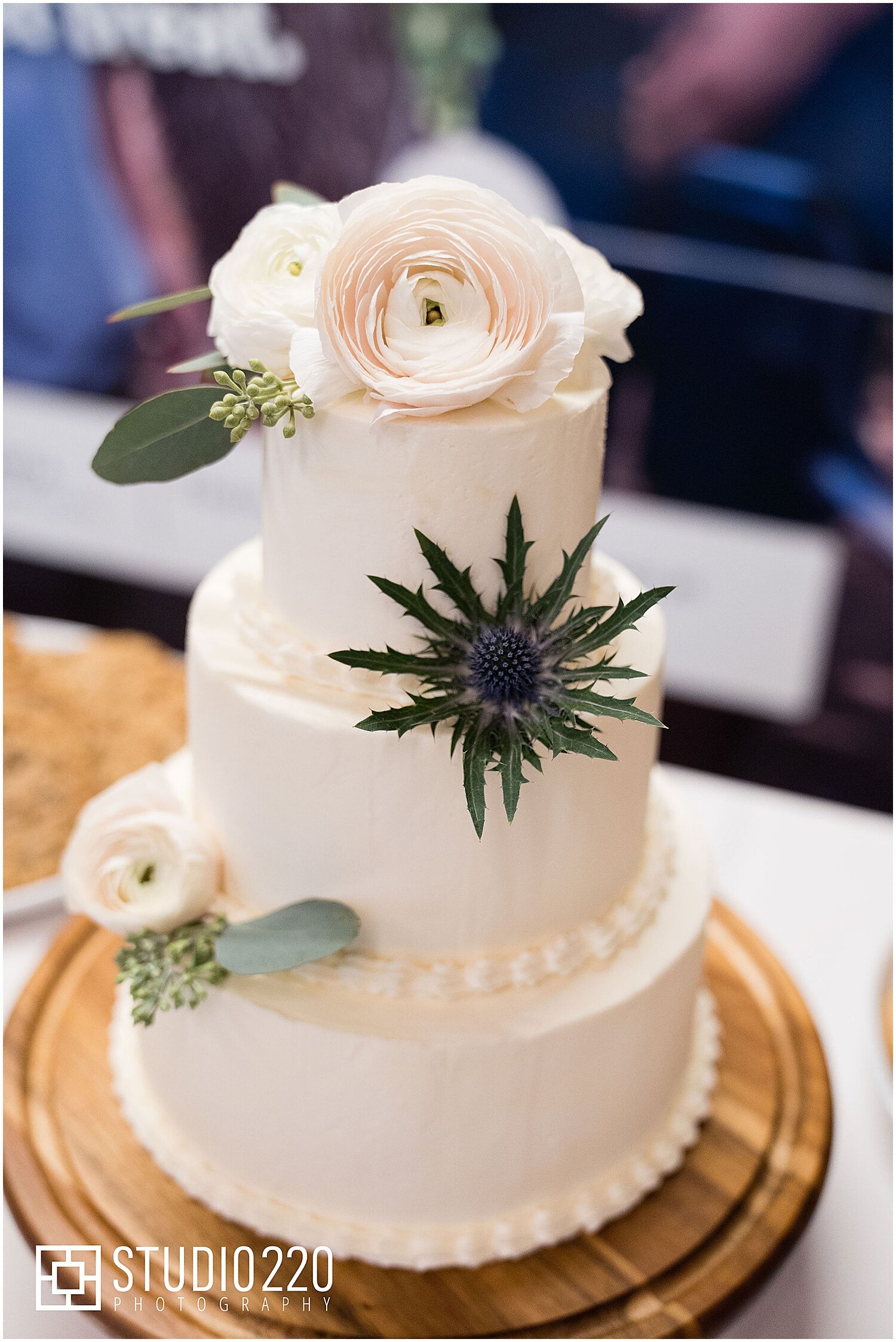  White wedding cake display 