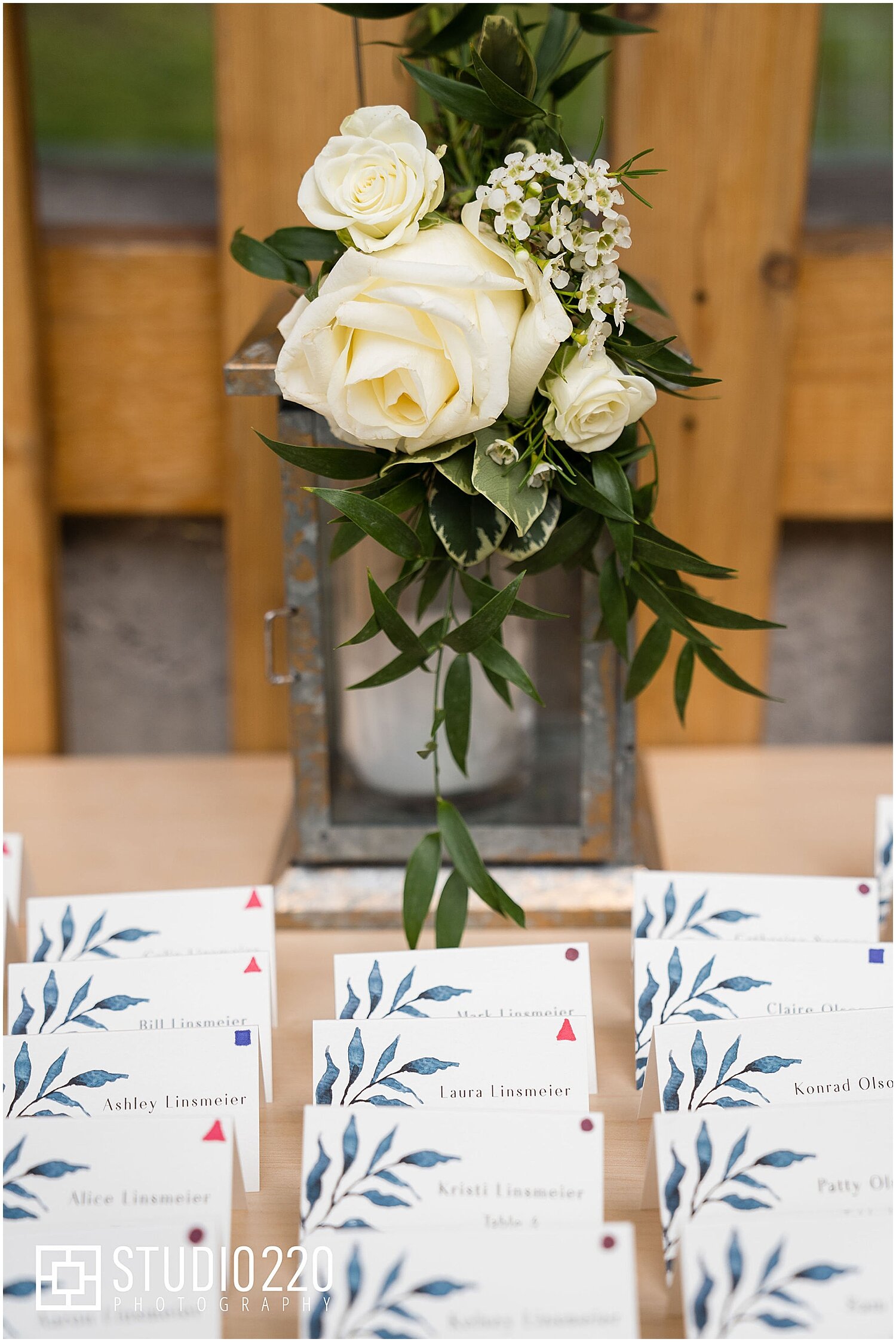  Name tags for wedding guests  