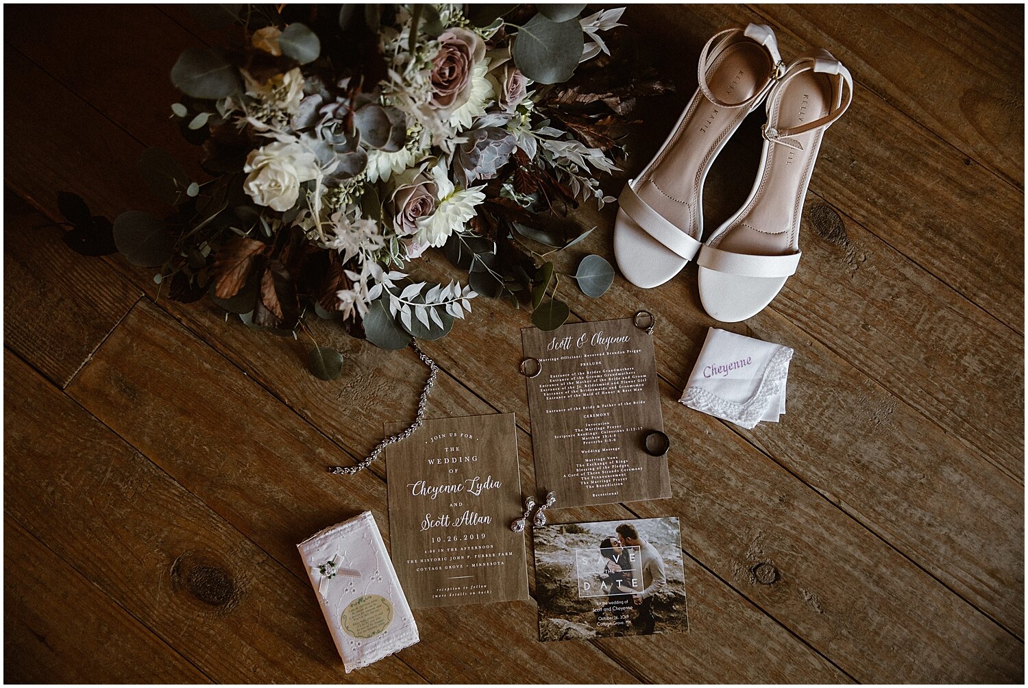  Wedding accessories and wedding invitation layout 