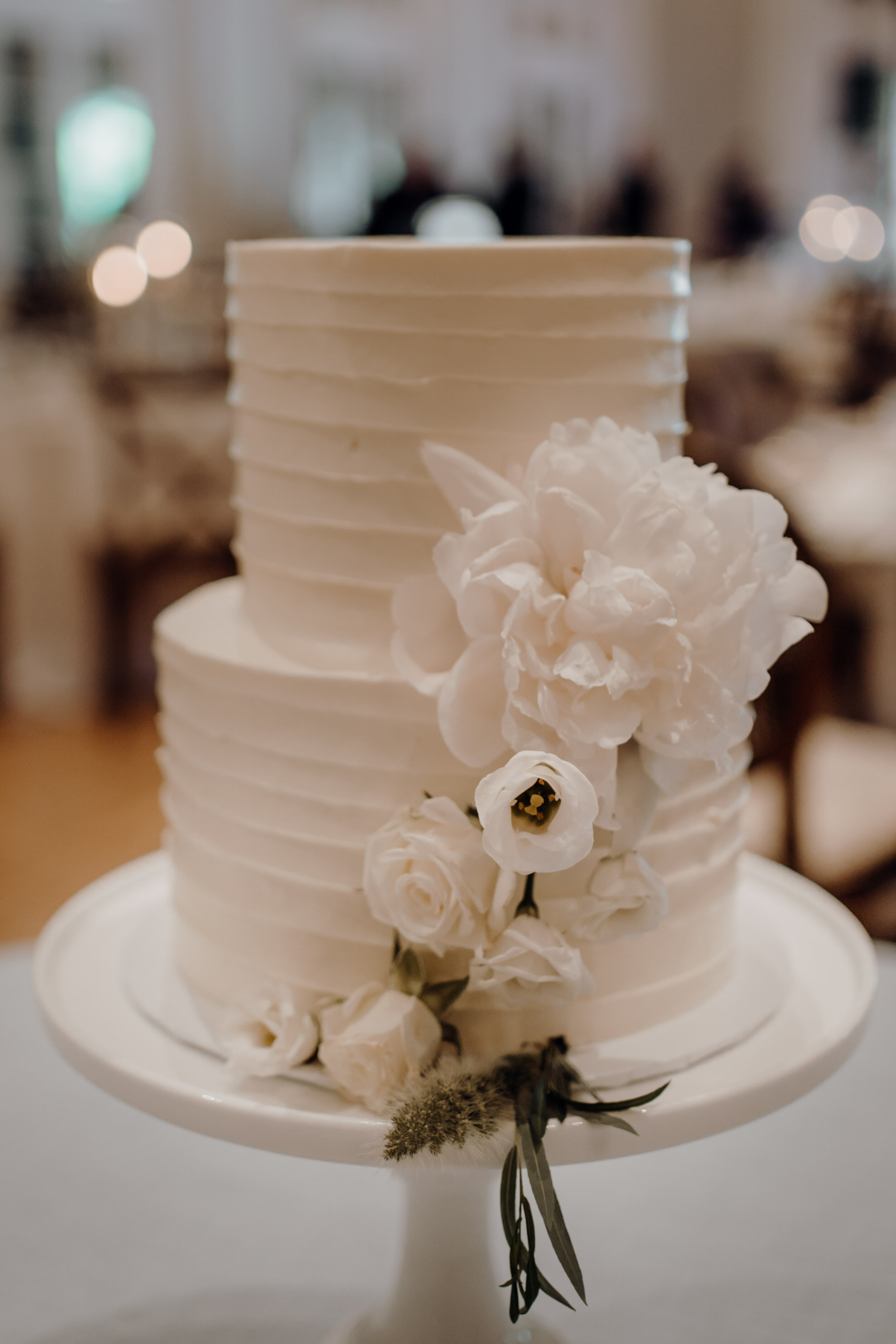  white two tier wedding cake 