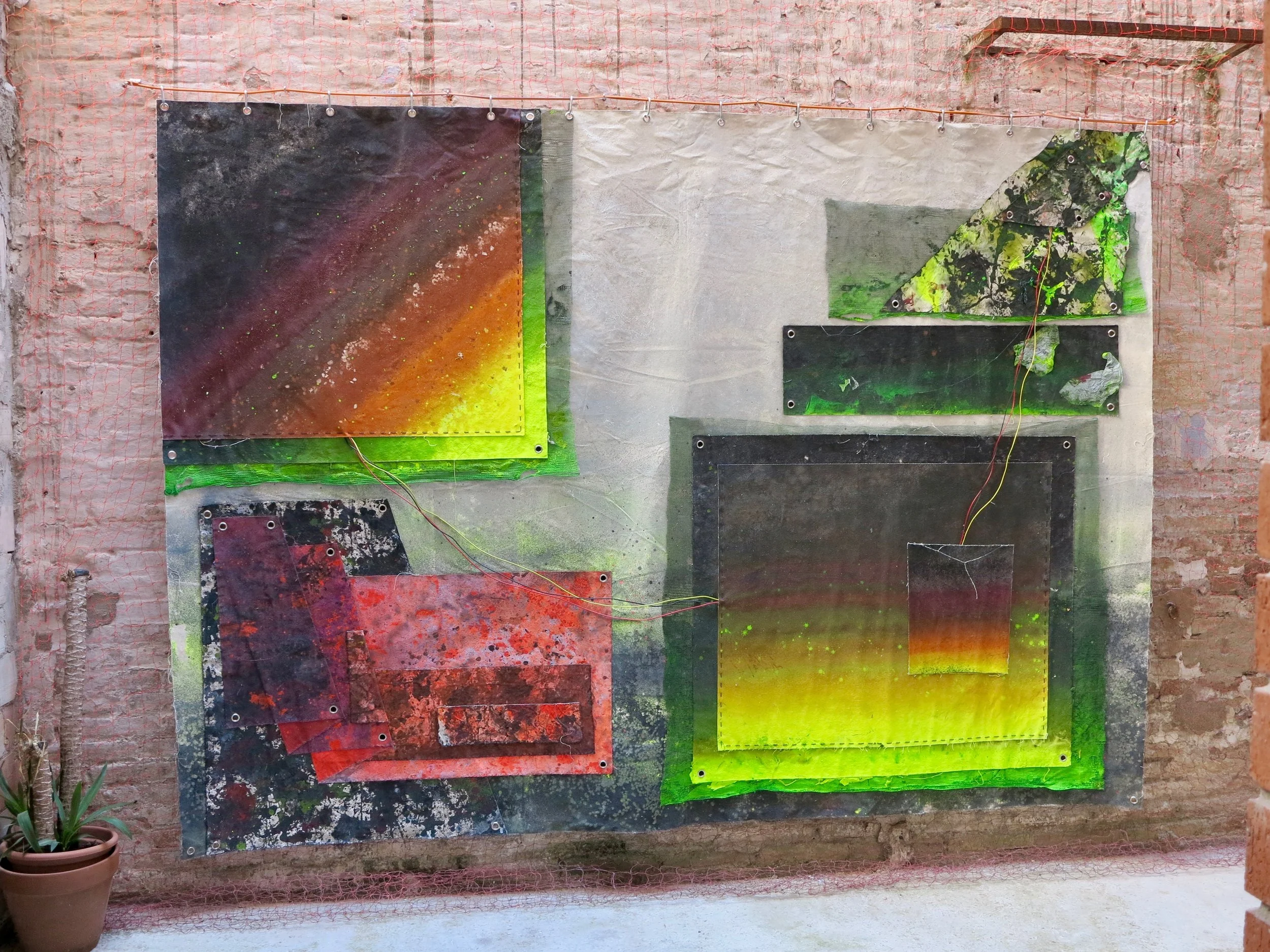 Barceloneta Zoo. Spray paint, sand, acrylic, cotton, debris netting, eyelets, polyester, canvas and electrical wire. 210 x 298 cm. Moral Minimalism @ Aloïse, Barcelona 2018.