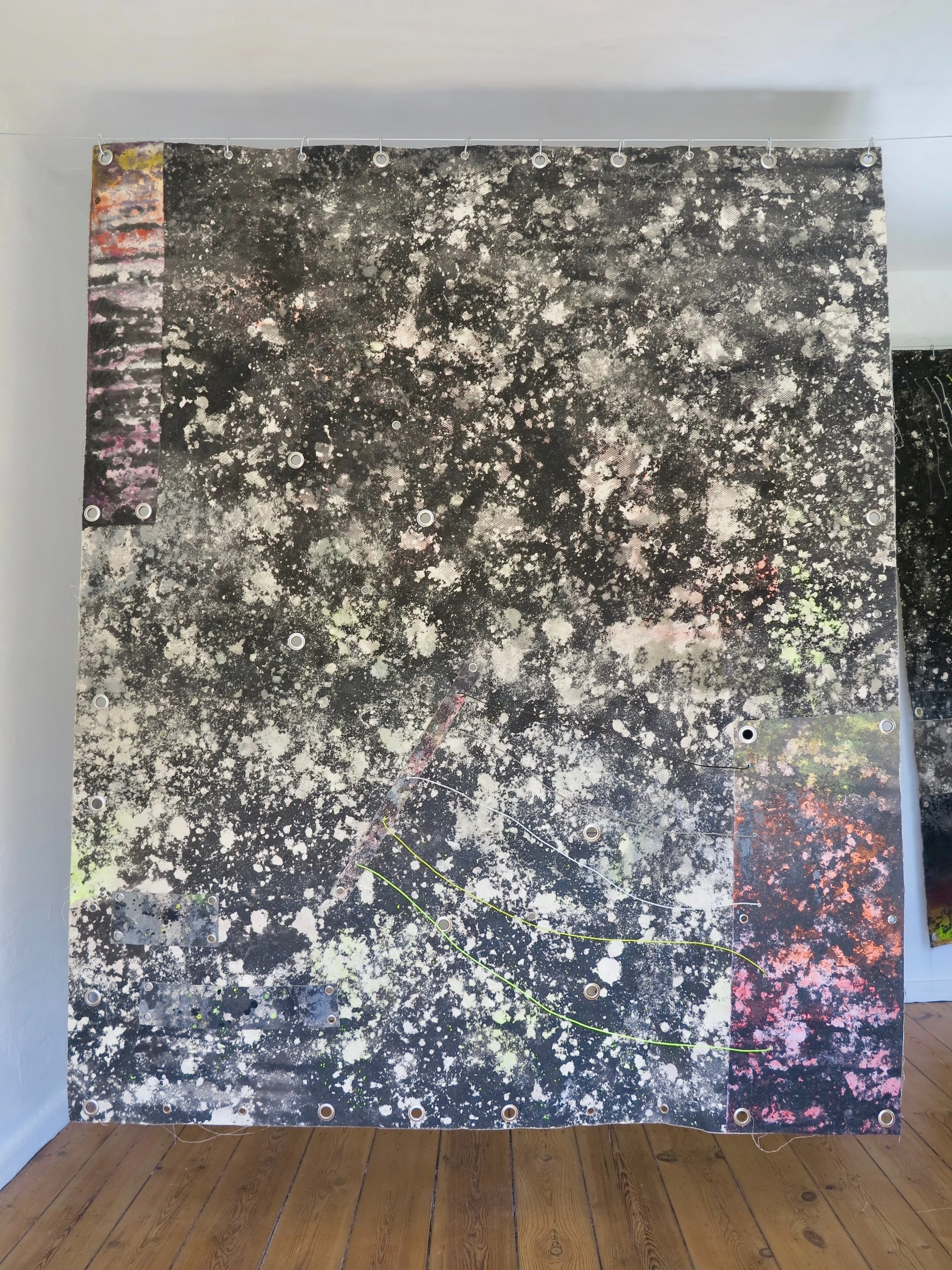 Nike Dyson (A Side). Alkyd resin, sand, brass, rubber, polyethylene, canvas and steel. Double sided / 260 x 216 cm. Heterotopic Tourism @ Lab Kalkhorst, Germany 2019.