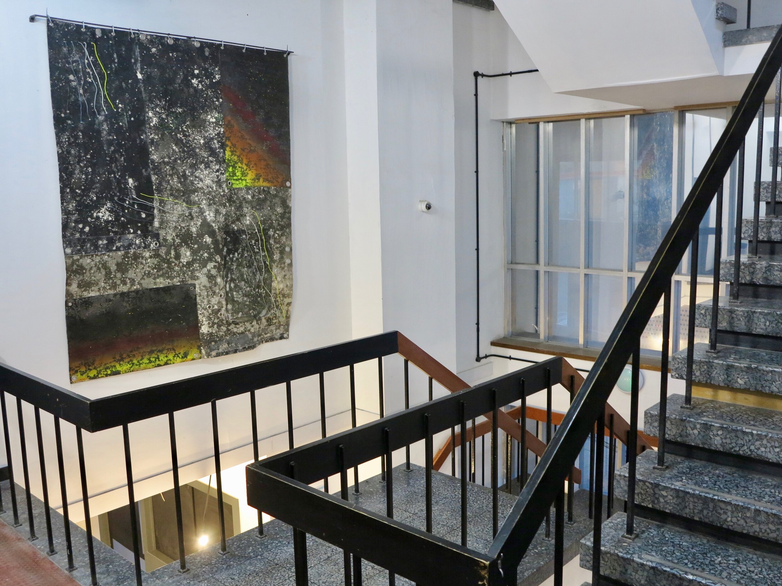 Haunted. Alkyd resin, acrylic, sand, copper, rubber, polyester and canvas. 254 x 211 cm. Sugar Mountain @ The Silver Building, London 2019.