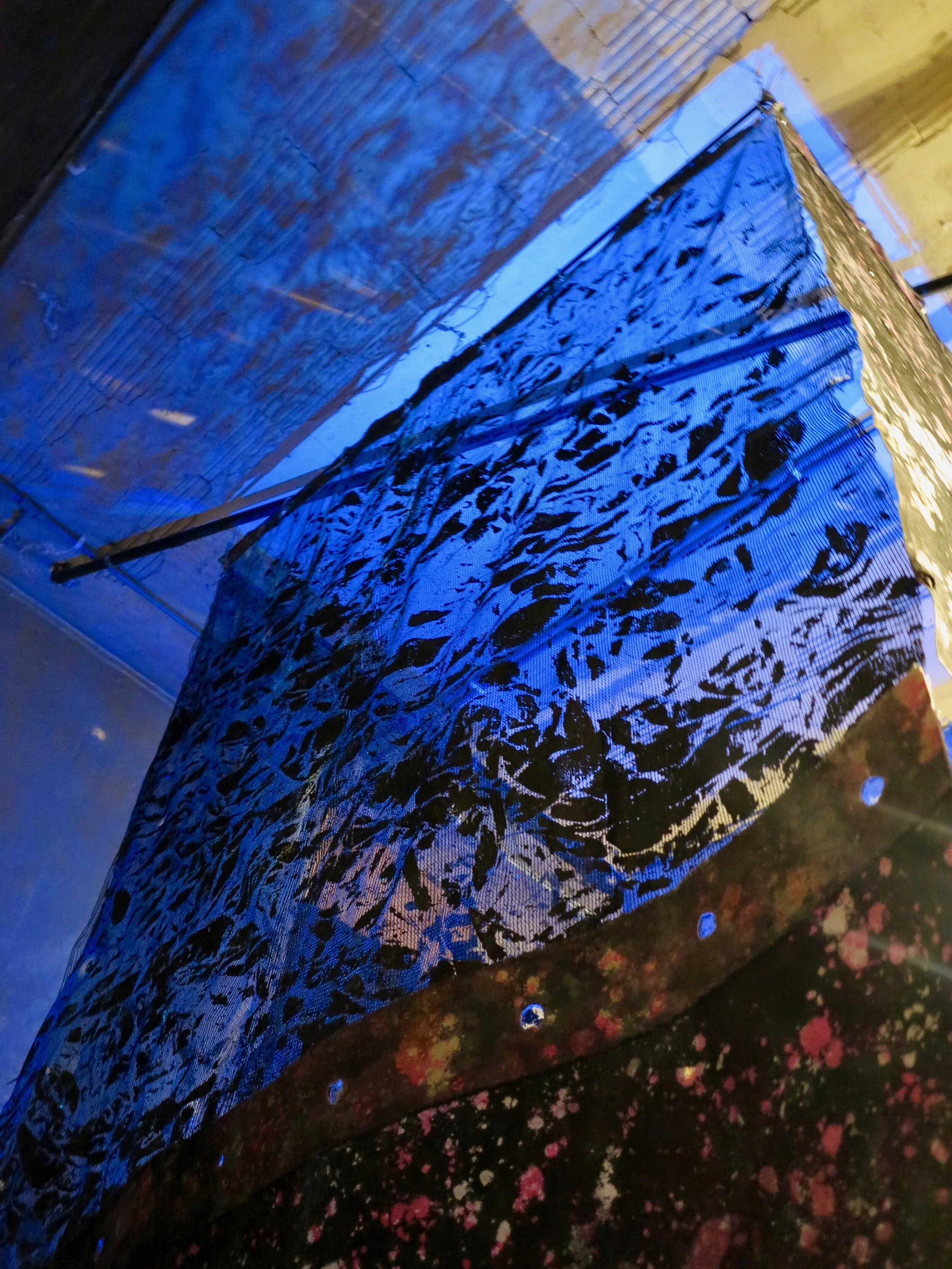 ACIDIC BLOC (detail). Alkyd resin, sand, brass, rubber, polyethylene, canvas and steel. 380 x 180 x 180 cm. Sugar Mountain @ The Silver Building, London 2019.