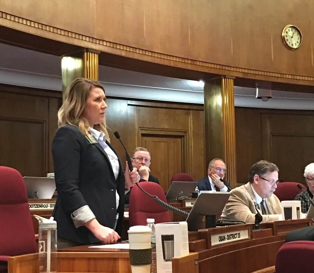 Sen. Oban speaking in the state senate chamber
