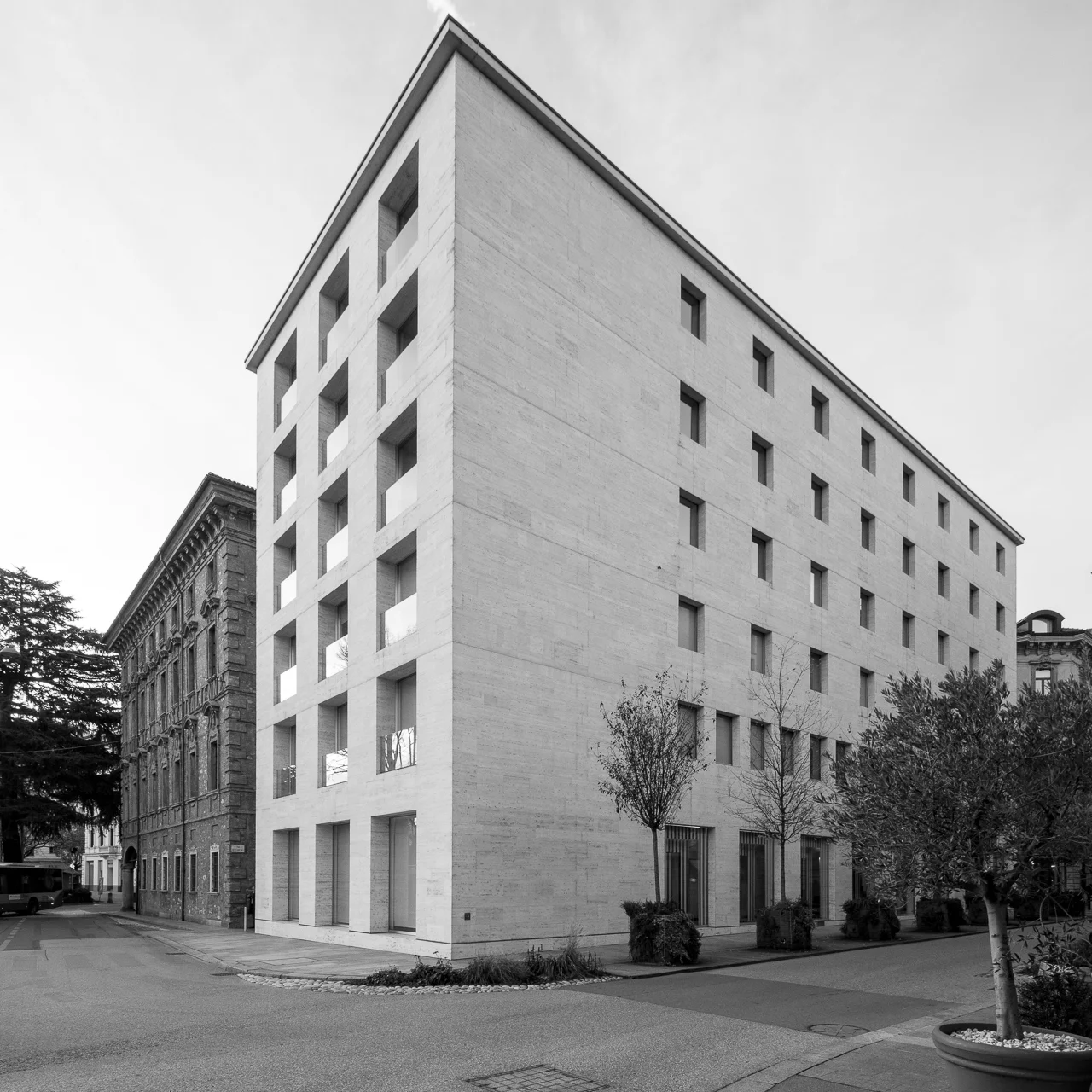Camponovo Architetti & Associati / Palazzo BSI - Lugano