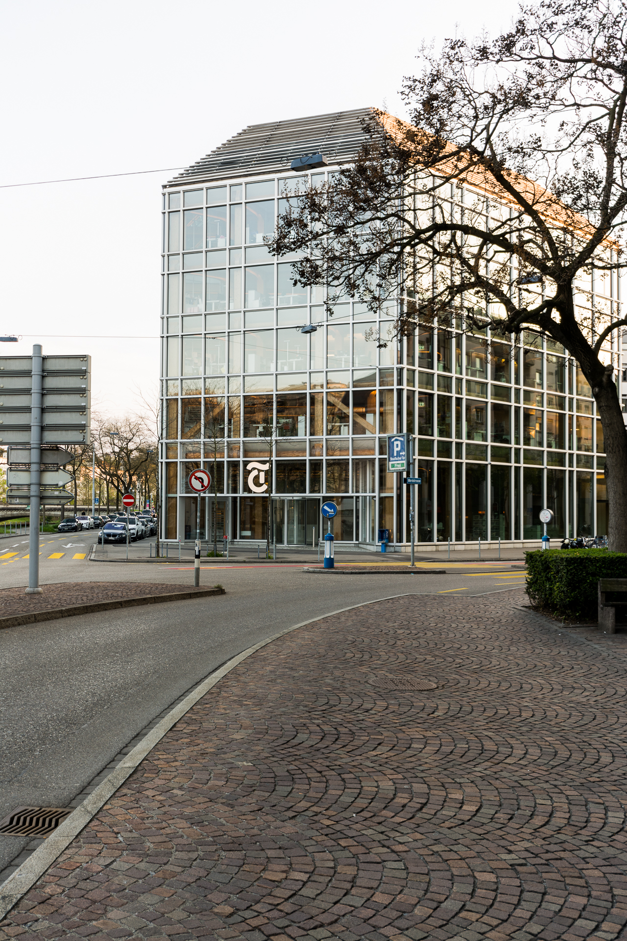 Sigeru Ban / Tamedia Office Building - Zürich