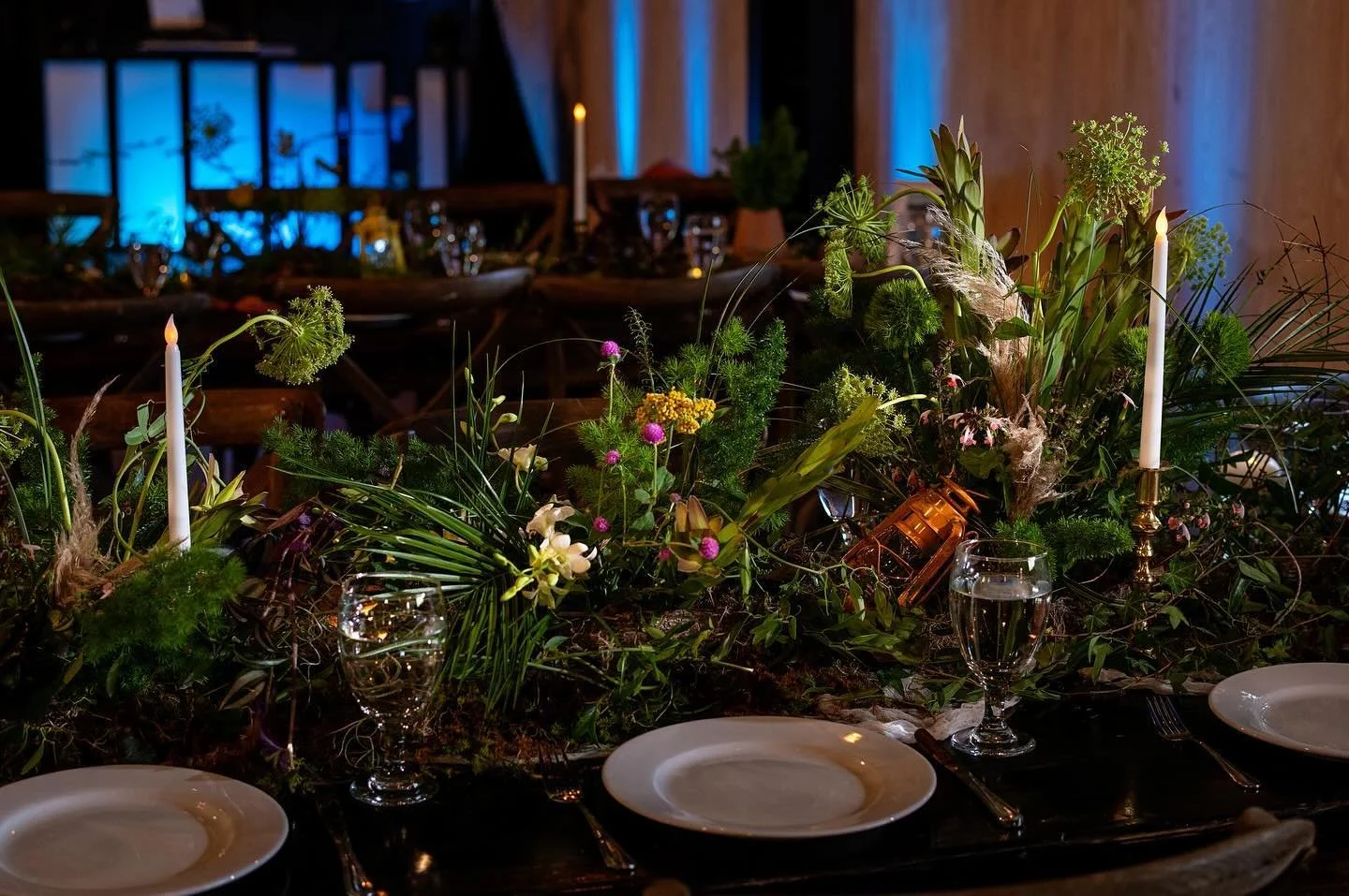 Did you know we plan and design other events? We had the best time creating a memorable National Park Bar Mitzvah for Jonathan with the splendor of nature growing right out of the tables. I could not have envisioned anything like what @soulfulstemsja