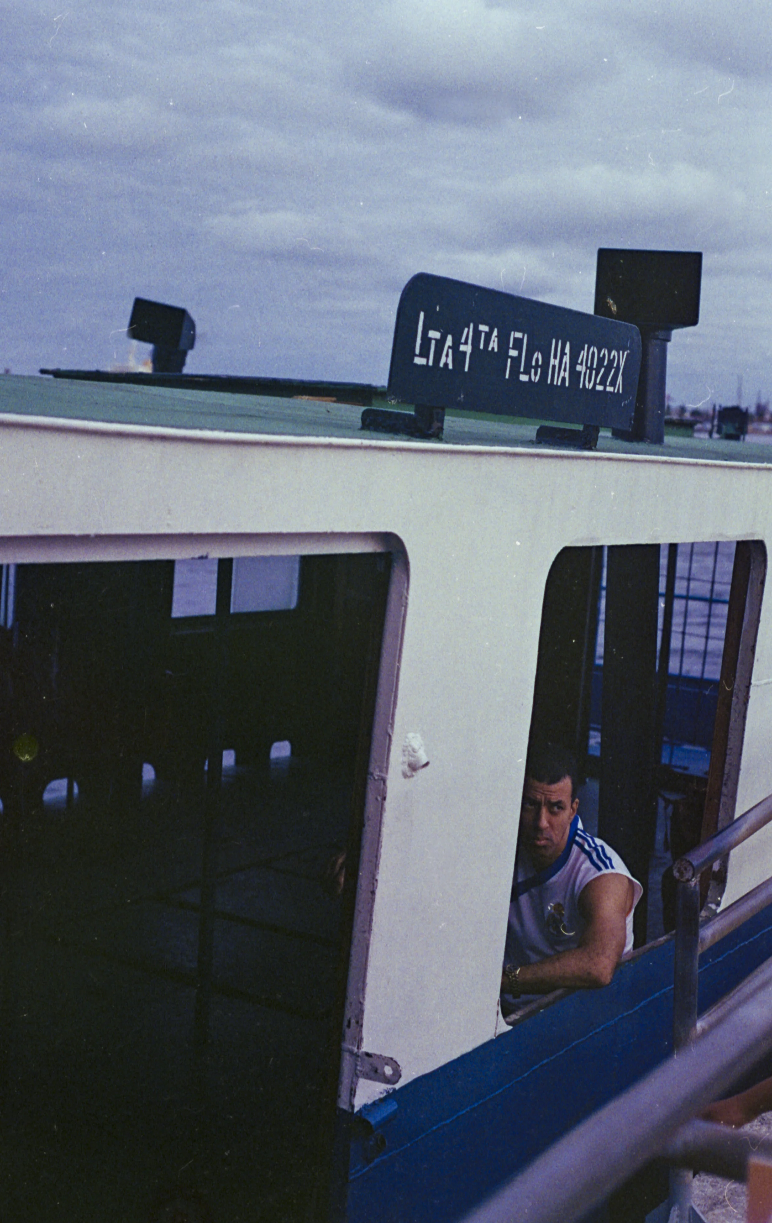 lomo100+2019_b.jpg