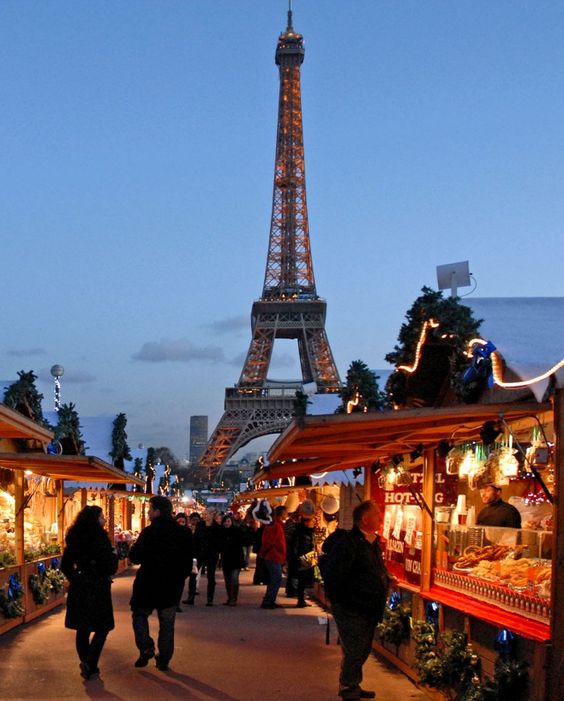 50 Must Do's in Paris