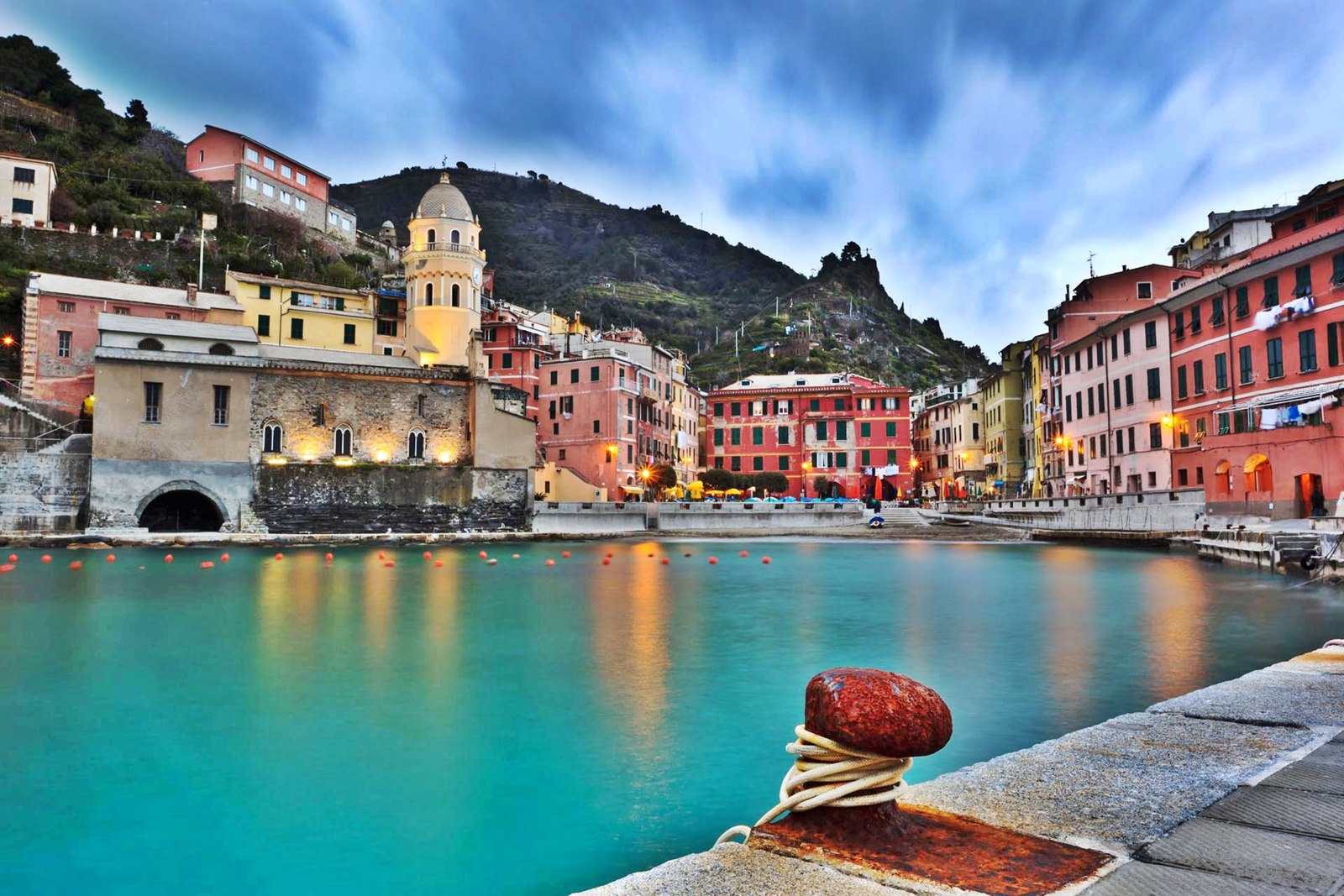 Vernazza-port.jpg