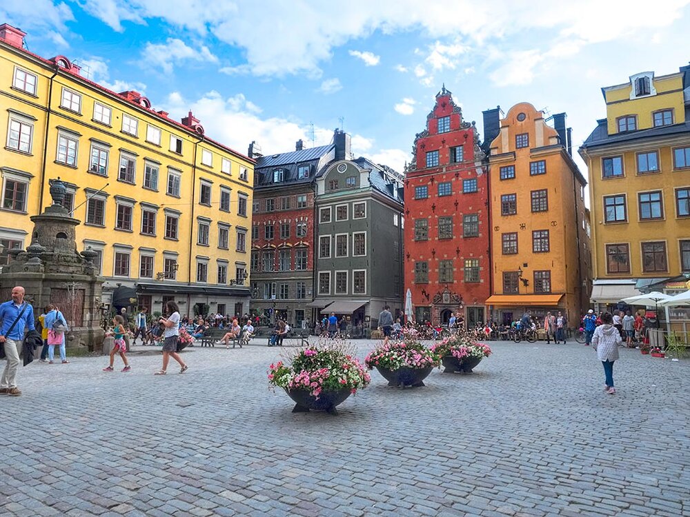 Sweden-Stockholm-Main-Square-in-Gamla-Stan-Old-Town.jpg