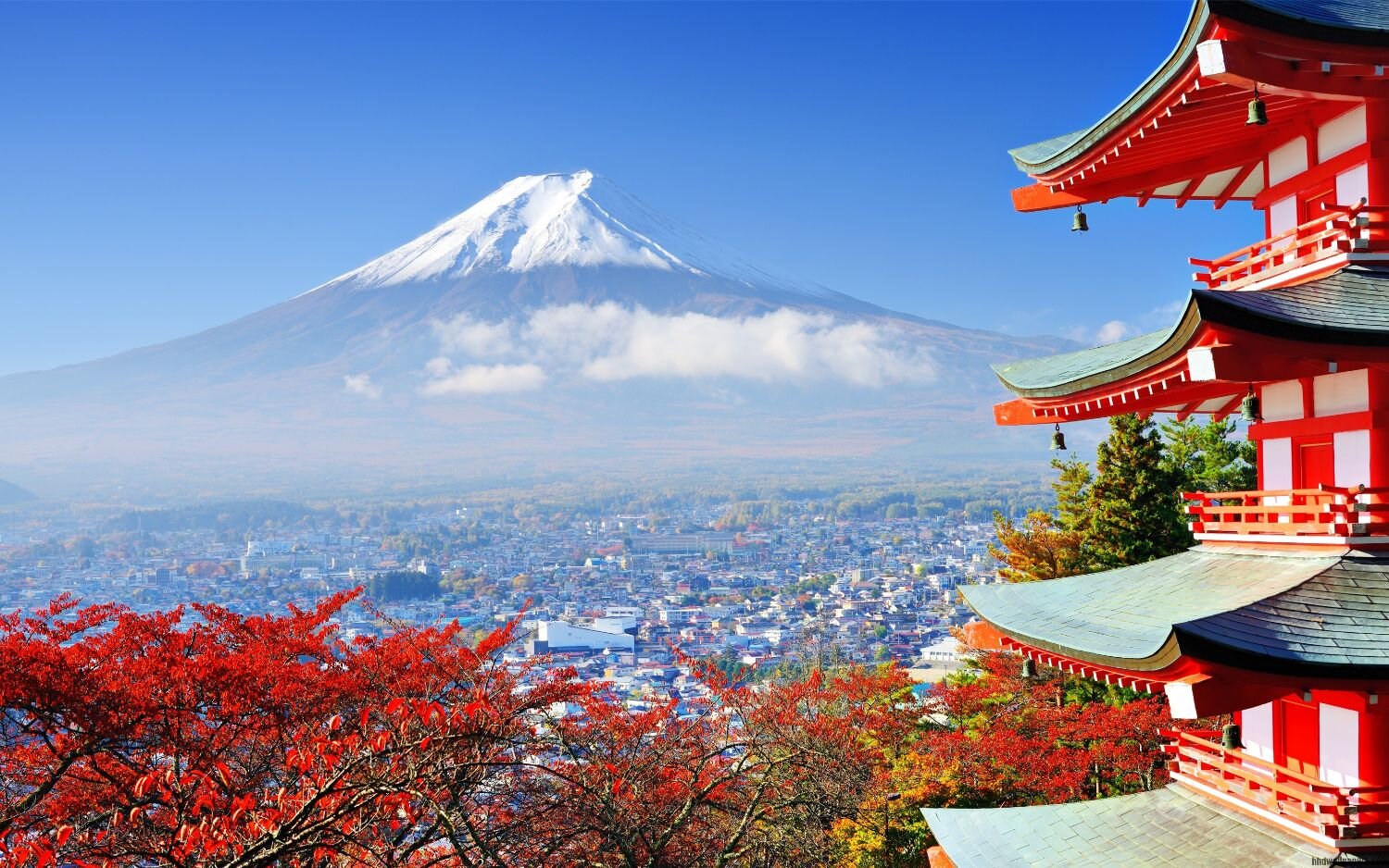 Mount-Fuji-in-Japan-highest-mountain-wide__1523292657874__w1500.jpg