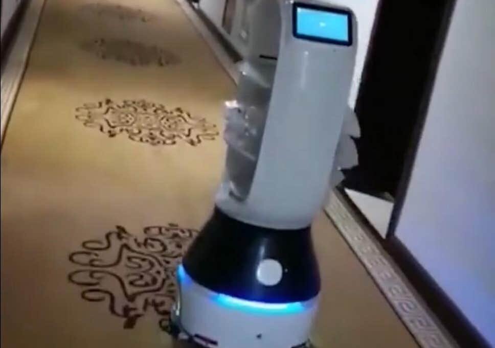 robotic cleaner.jpg