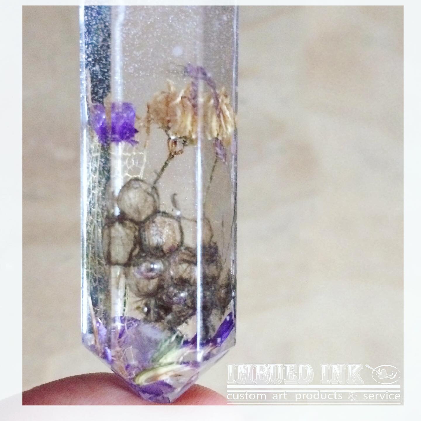 Double terminated hexagonal botanical resin crystal 💎 ✨💜 I&rsquo;m missing the local in person craft shows! I have a huge selection of art stock I&rsquo;ve been making in anticipation for the marketplace. It&rsquo;s a challenge for me to make indiv