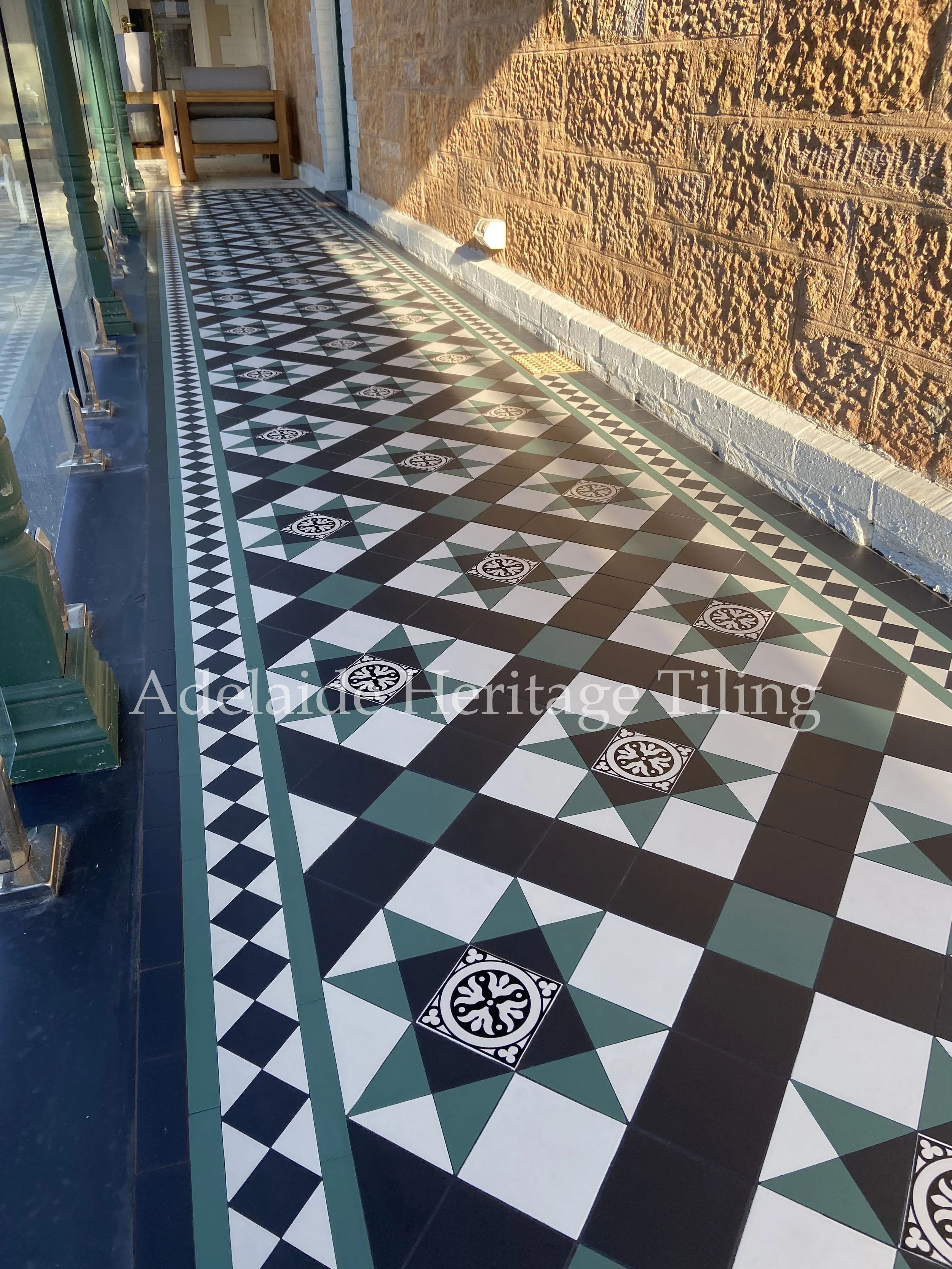 Leeds Pattern in Green and Black with Norwood Border