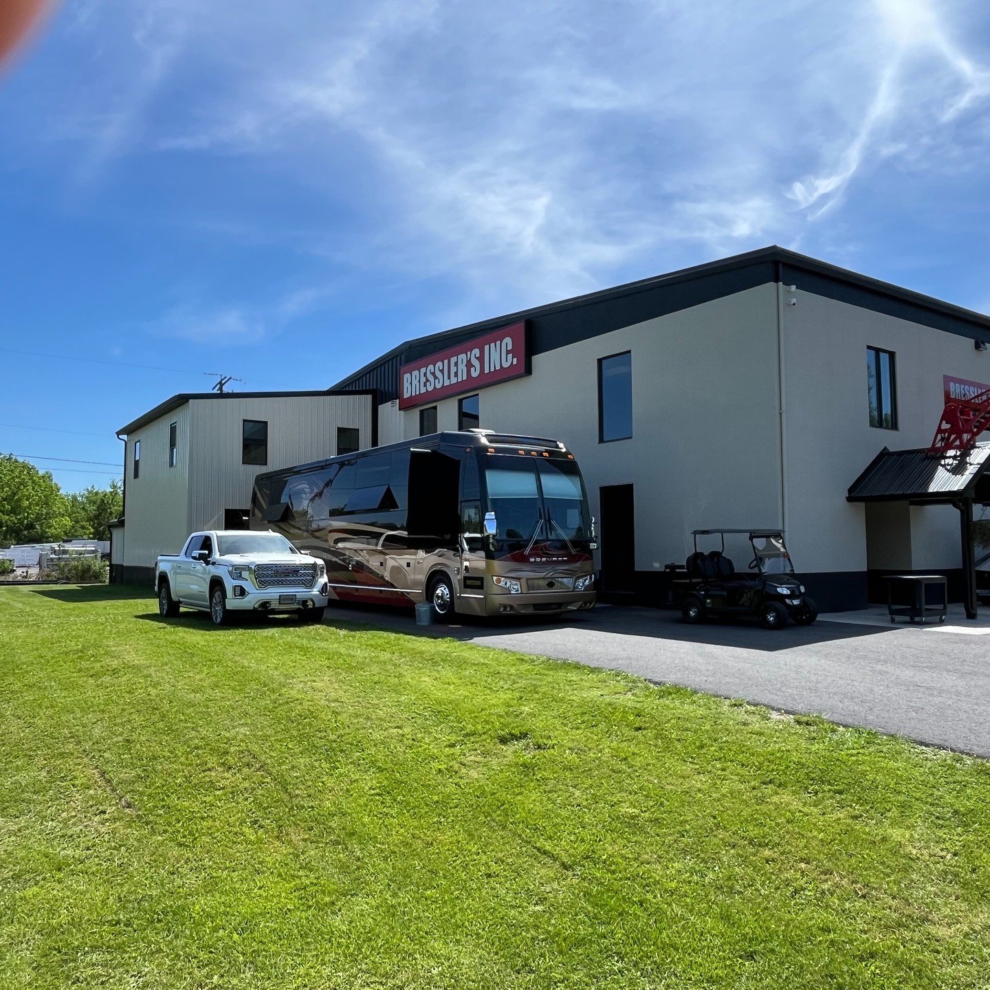 And we have moved into Mr. Ron Bressler's Miller Dealership in Reading Pa. Was here in October for their open house. Like many of our customers it is a full family operation.....&quot;first class&quot;. 
#jlhcoachworks
#hawkinspointe
#millerindustrie