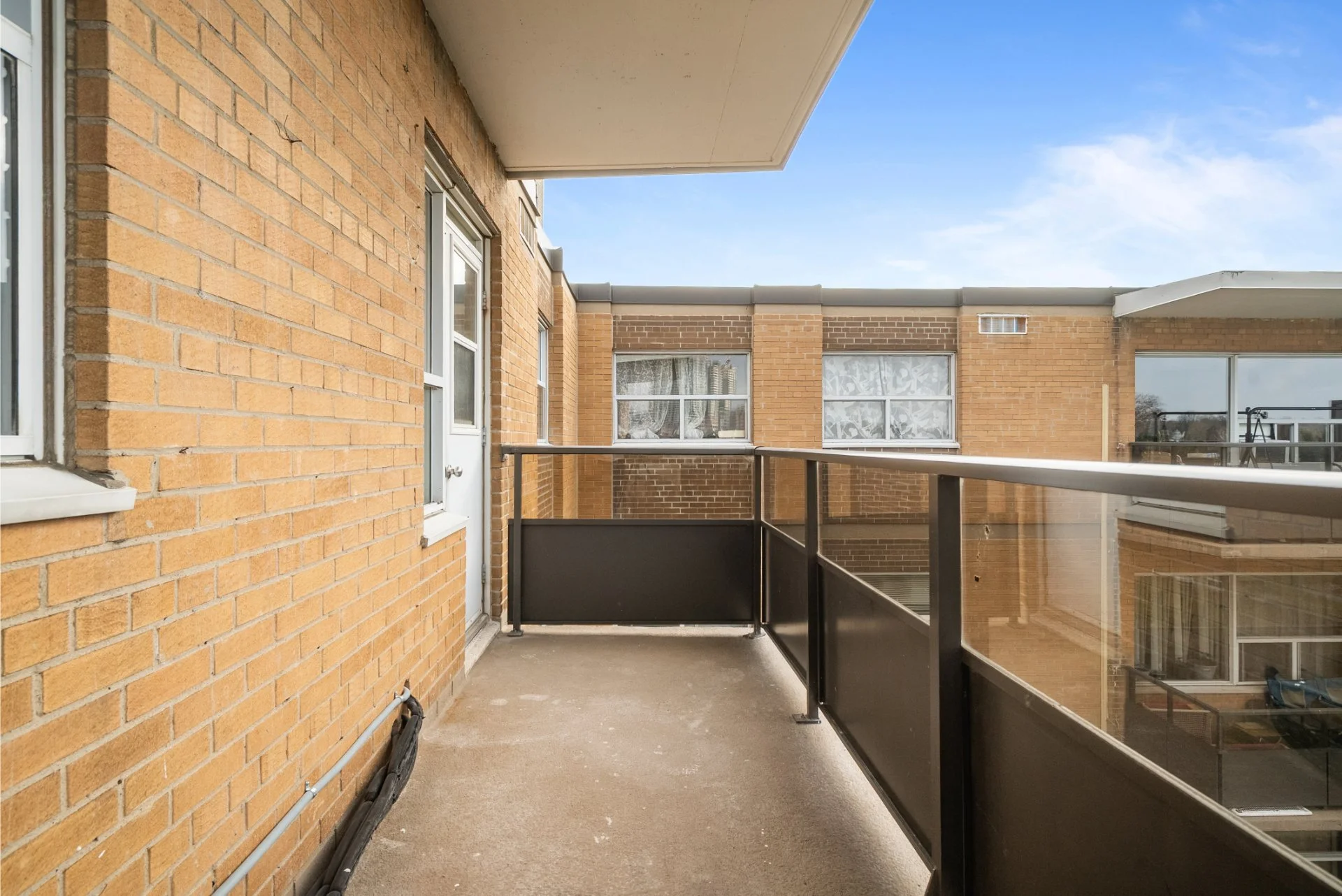 606-10 Fontenay Ct (43).jpg
