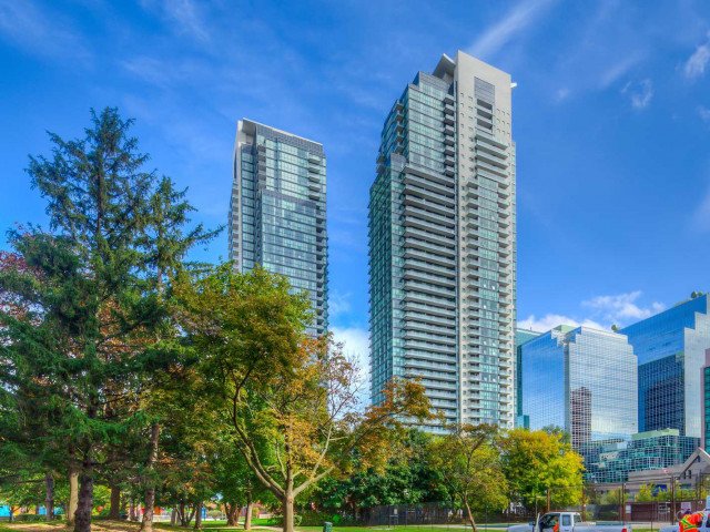 5168 yonge4.jpg