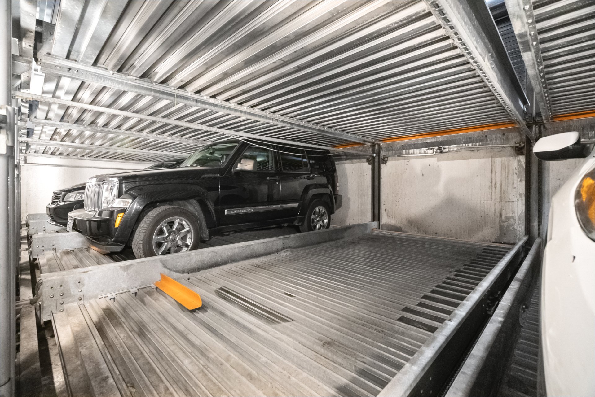 1075 Queen St E (42).jpg