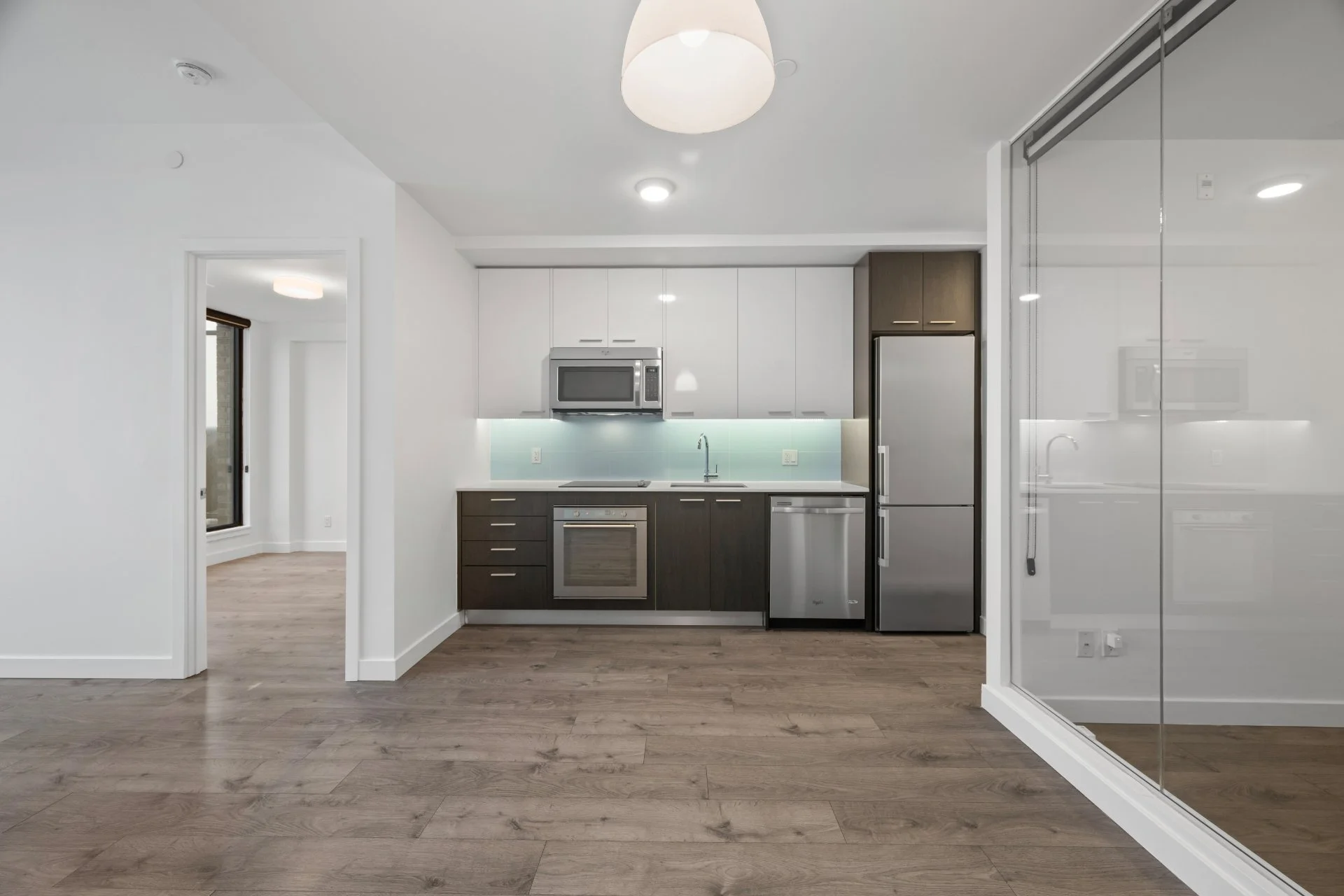 604-1075 Queen St E (4).jpg