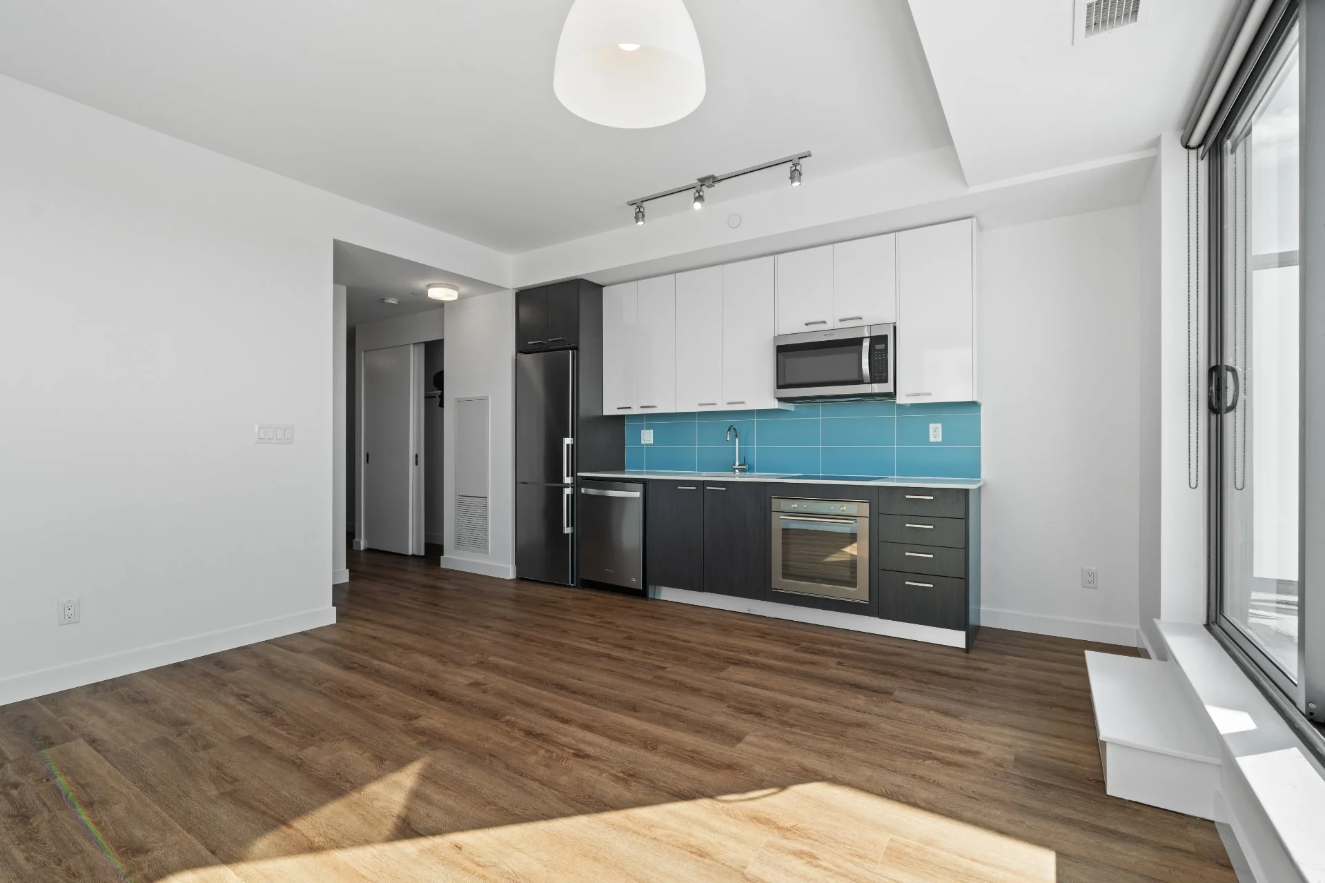 804-109 Vaughan Rd (2).jpg