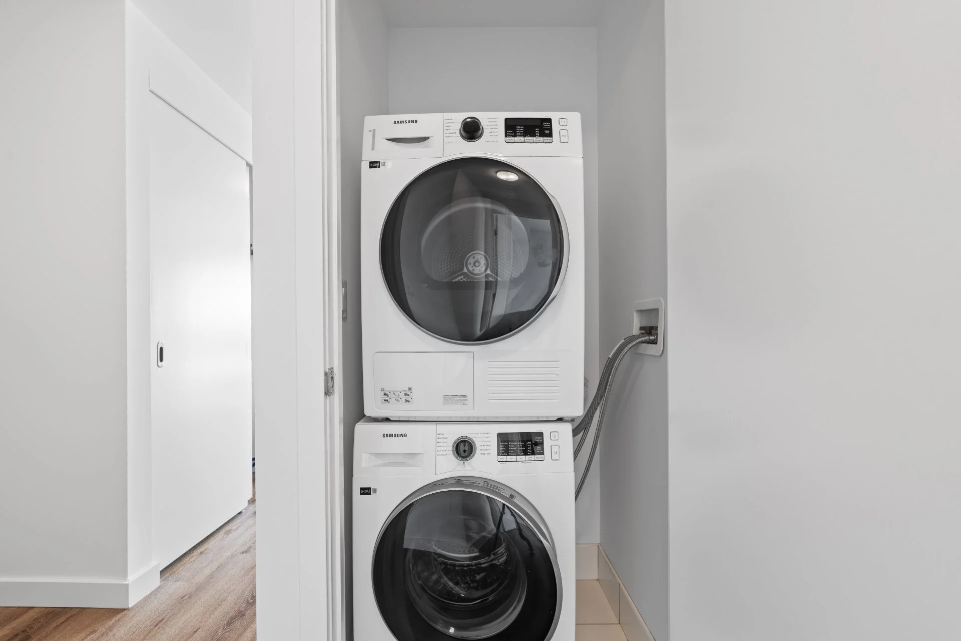 804-109 Vaughan Rd (8).jpg