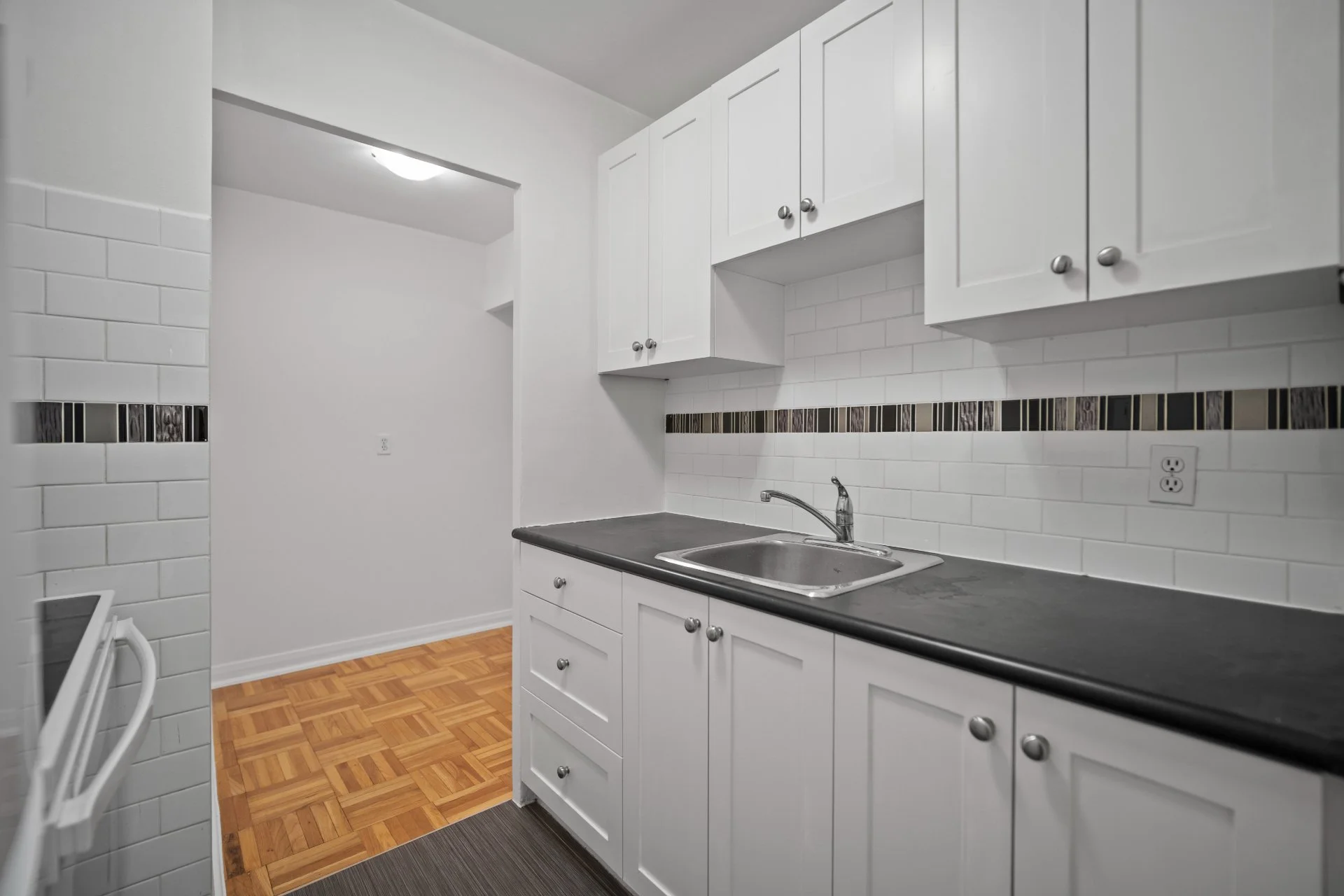 206-165 Balliol St (2).jpg