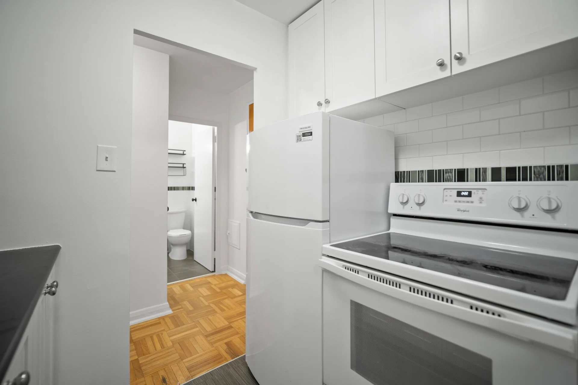 206-165 Balliol St (4).jpg