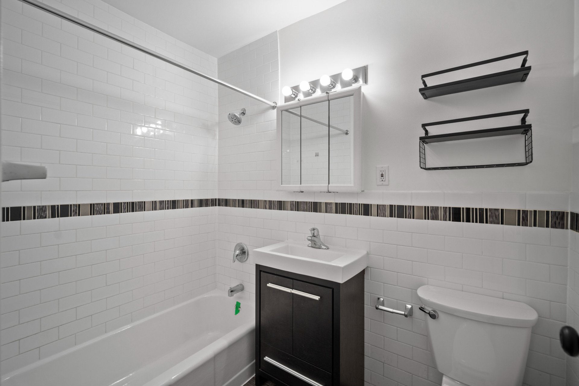 206-165 Balliol St (9).jpg