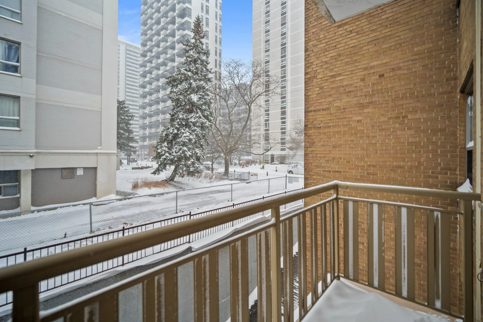 206-165 Balliol St (10).jpg