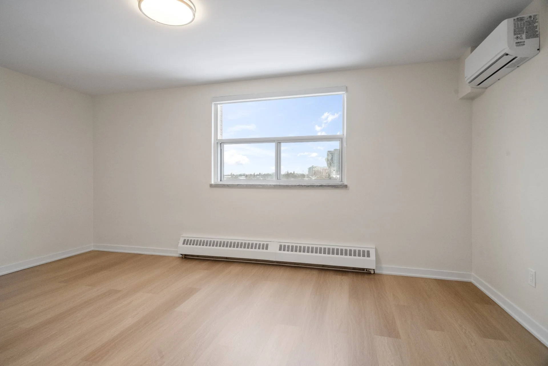 612-10 Fontenay Ct (10).jpg