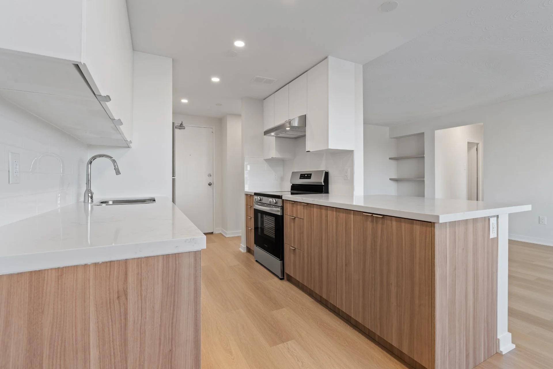 612-10 Fontenay Ct (6).jpg