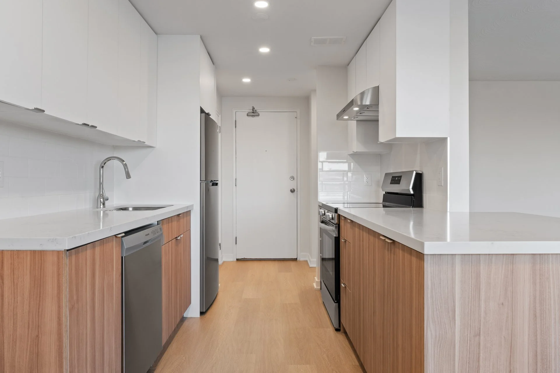 612-10 Fontenay Ct (7).jpg