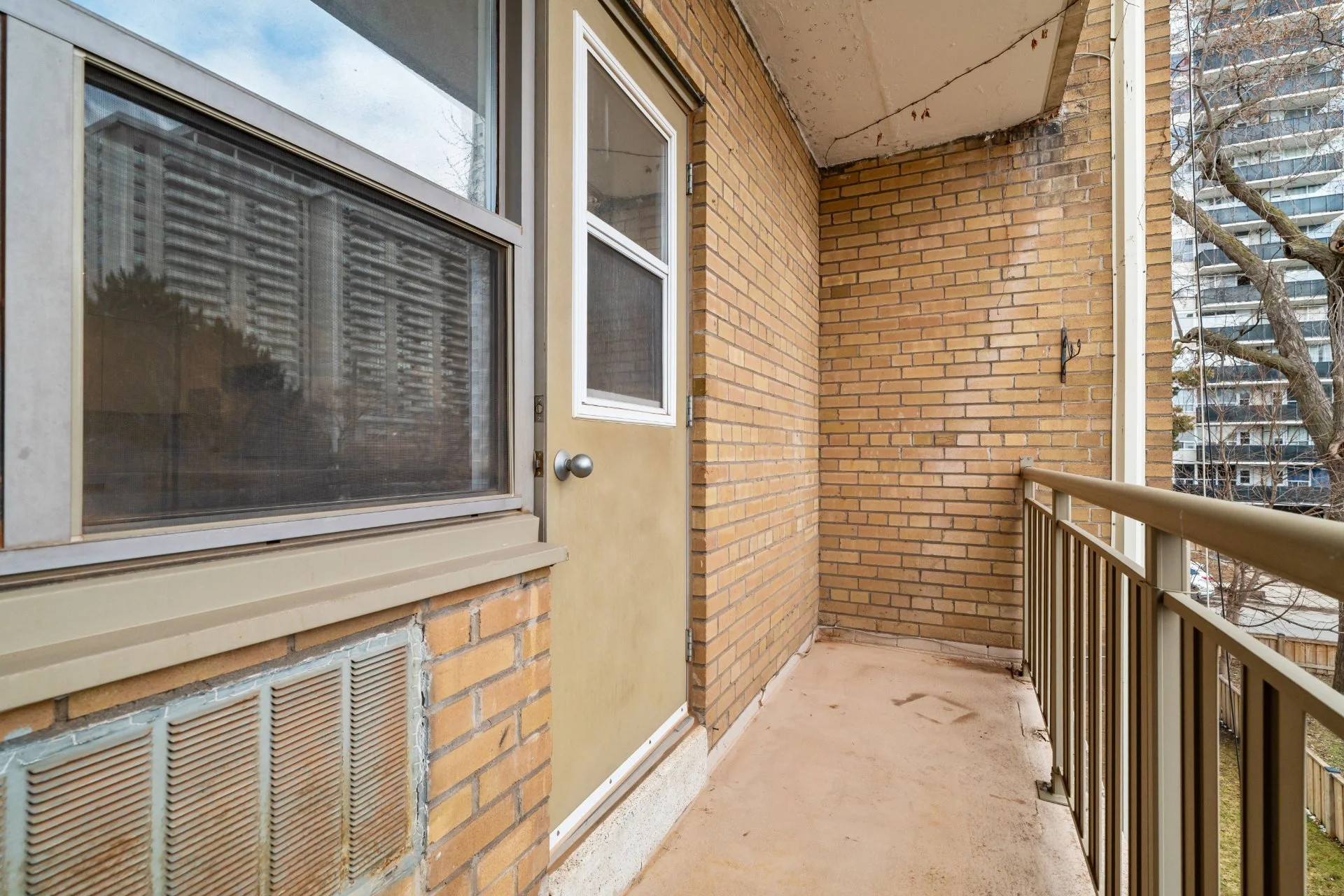 301-165 Balliol St (10).jpg