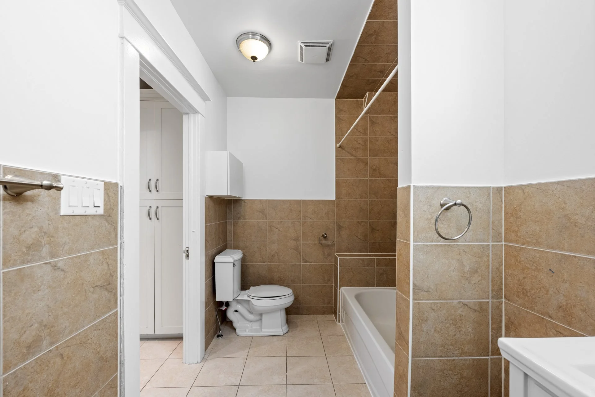 79 Boustead Ave MLS (16).jpg