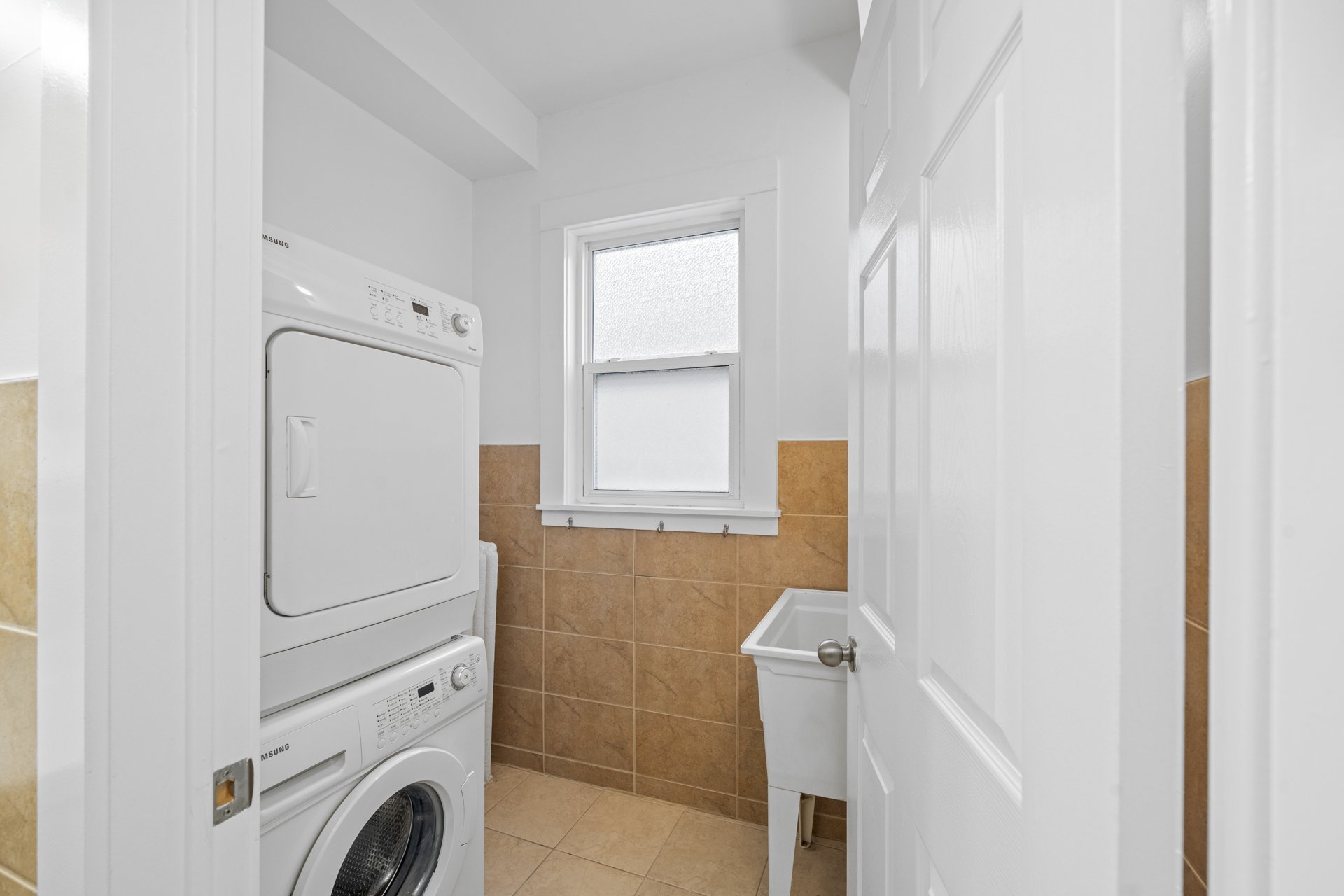 79 Boustead Ave MLS (17).jpg