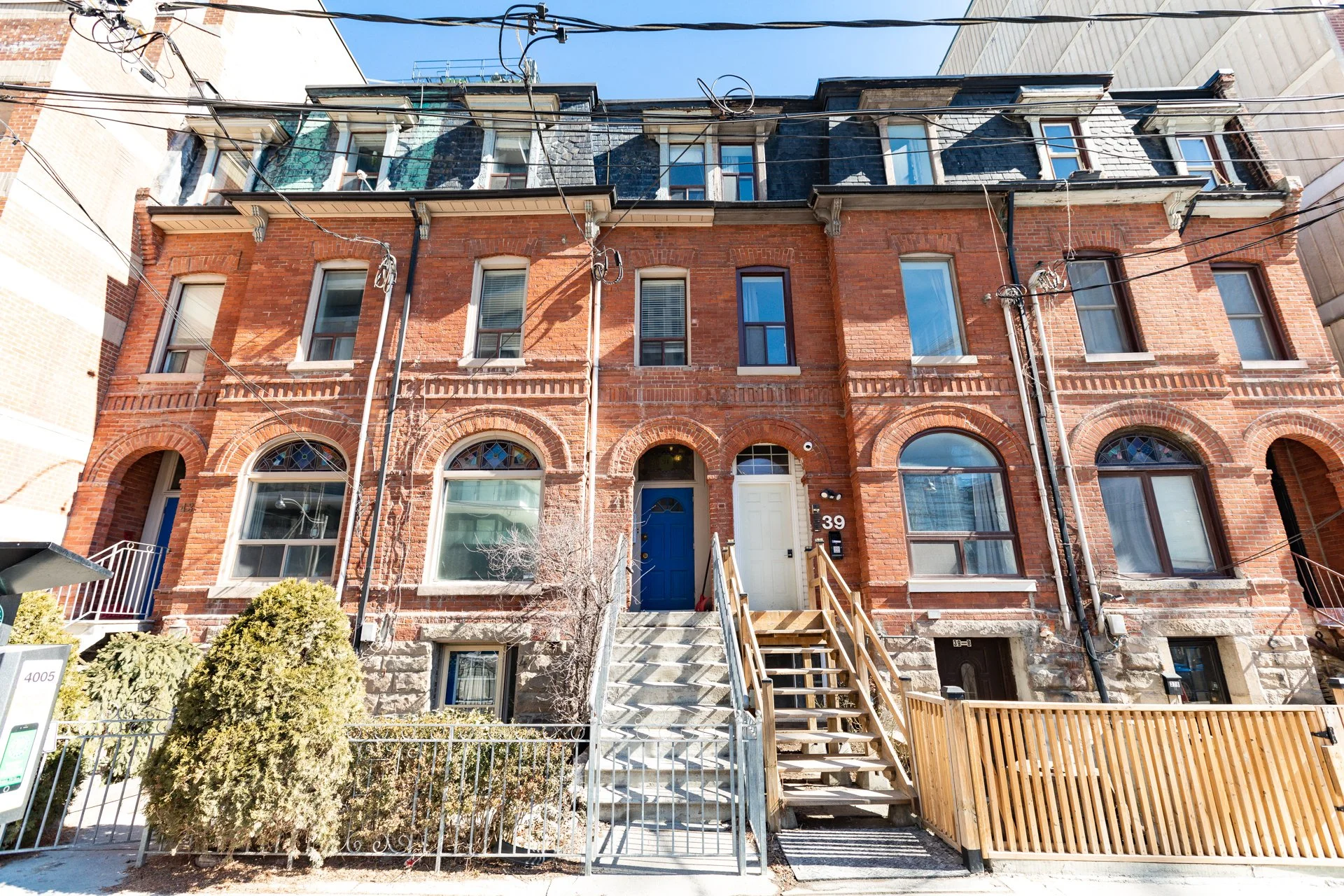 #2 41 Mutual St MLS - 2.jpg
